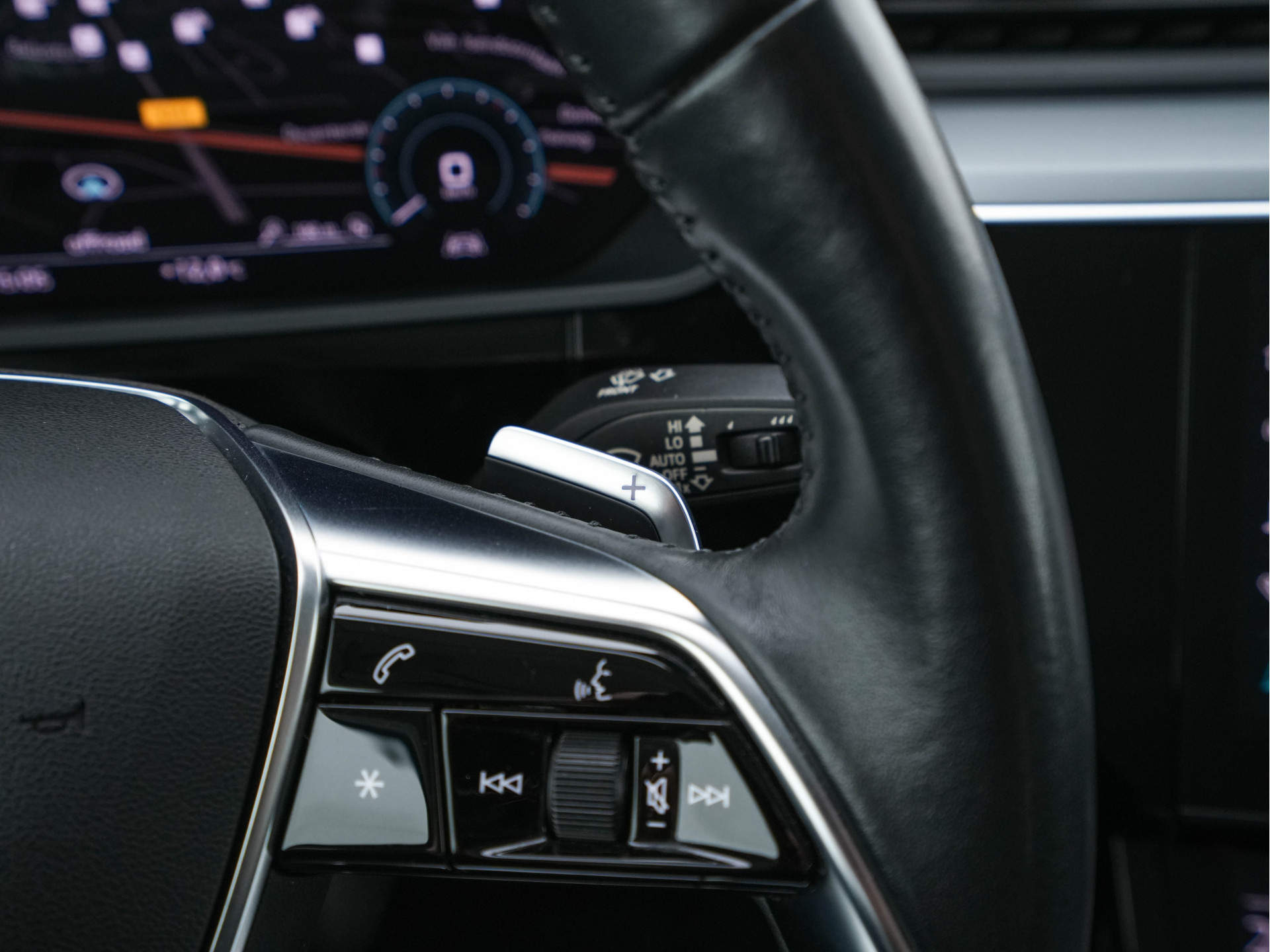 Audi e-tron 50 Quattro Launch edition 71 kWh (⚠️)  [ 3-Fase ] {SOH-100%} (INCL-BTW) Aut. *FULL-LED | DIGI-COCKPIT | NAVI-FULLMAP | HEATED-COMFORTSEATS | KEYLESS | AUDI-SOUND | SHIFT-PADDLES | ECC | PDC | CRUISE | 20''ALU*