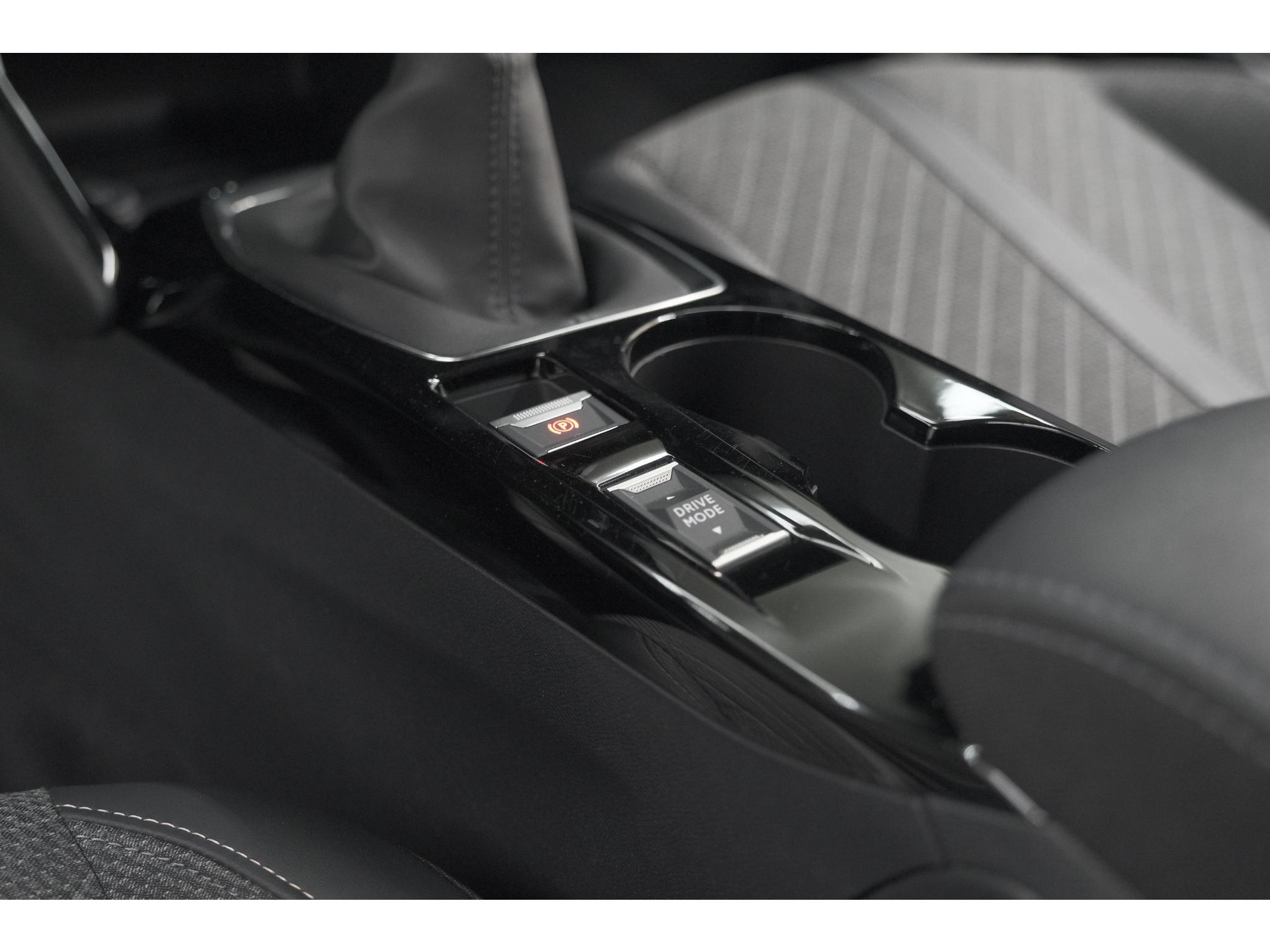 Peugeot 208 PureTech 100 Allure | 360 Camera | Adaptieve Cruise Control | Dodehoekdetectie