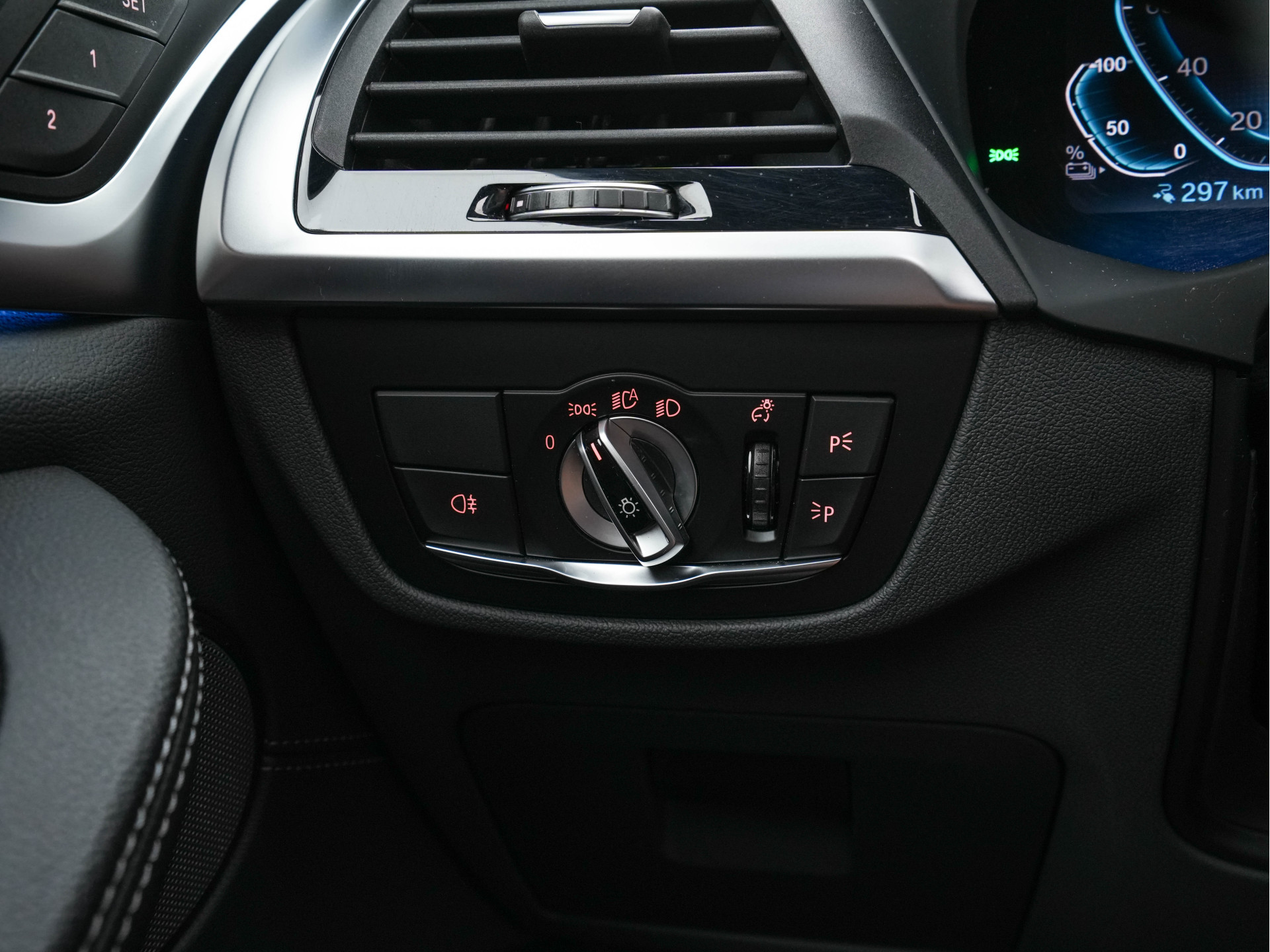 BMW iX3 High Executive 80 kWh [ 3-Fase ] {SOH-100%} (INCL-BTW) *PANO | LEATHER | FULL-LED | DAB | CARPLAY | ADAPTIVE-CRUISE | DIGI-COCKPIT | BLINDSPOT | HARMAN/KARDON-SOUNDSYTEM | HEAD-UP | KEYLESS | TOP-VIEW | SPORT-SEATS | TOWBAR  | .