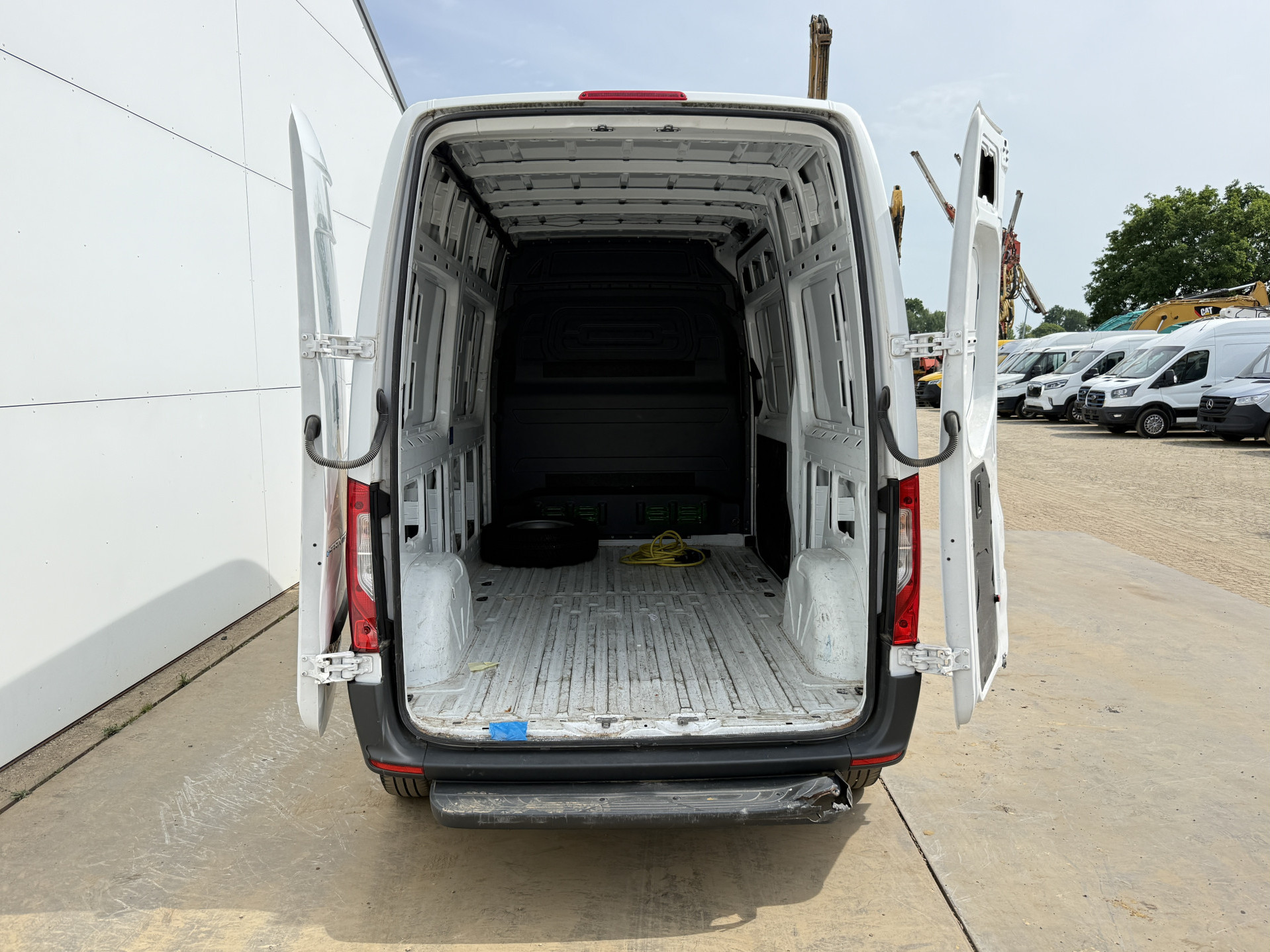 Mercedes-Benz eSprinter eSprinter L2H2 55 kWh L2H2 Elektrisch 168km WLTP 94% (SOH) Snelladen Laadkabel Climate Control Stoelverwarming