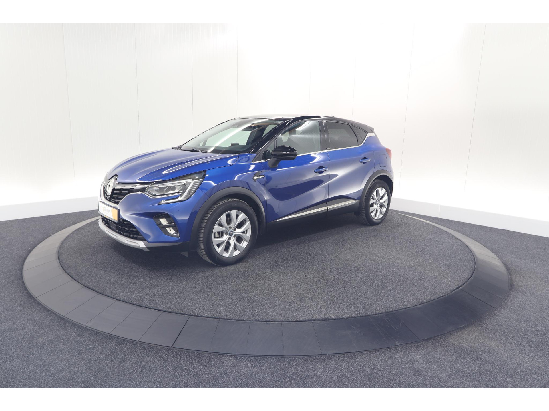 Renault Captur 1.6 E-Tech Plug-in Hybrid 160 Intens | Allseason Banden | Camera | 9.3 Inch Grootscherm | Apple Carplay