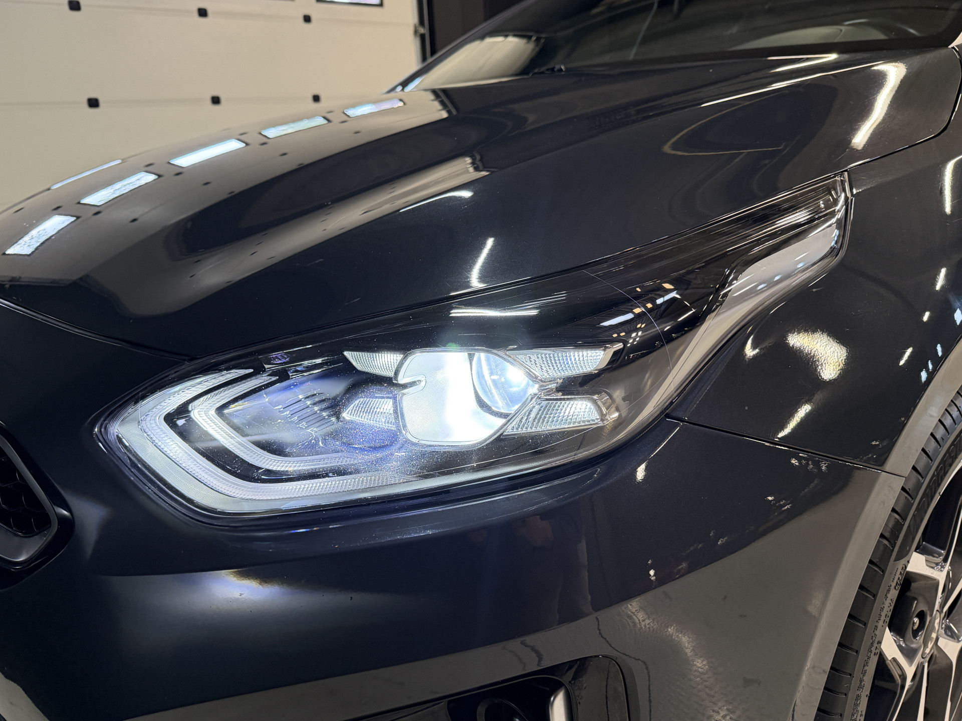 Kia Ceed Sportswagon 1.0 T-GDi GT-Line | Panoramadak | Dealer onderhouden | Camera | Afn. Trekhaak | Stoel/stuurverwarming | Carplay