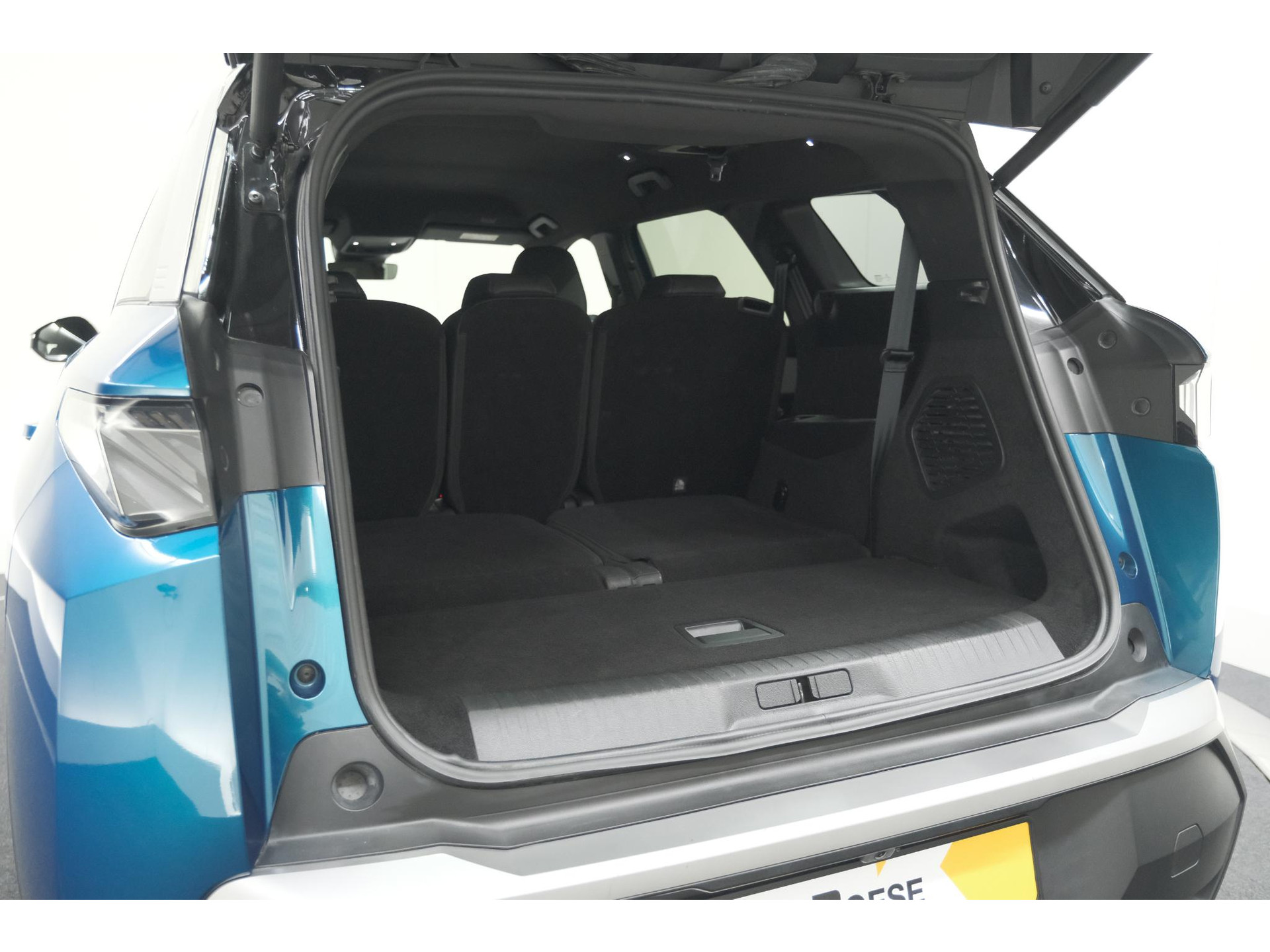 Peugeot 5008 1.2 Hybrid 136 GT | Adaptieve Cruise Control | Camera | Elektrische Kofferklep | Stoelverwarming