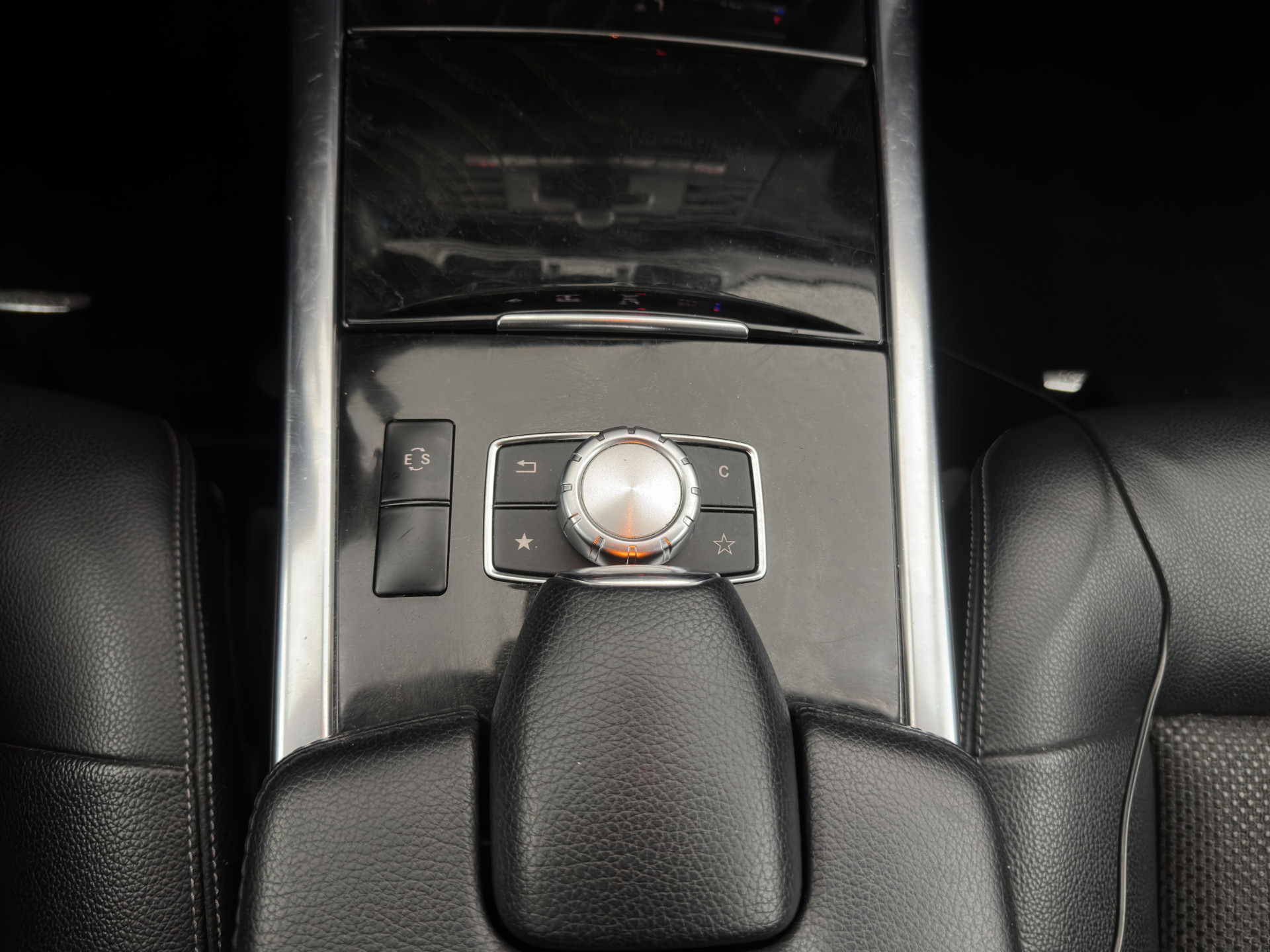 Mercedes-Benz E-klasse 200 CDI Ambition Avantgarde Aut. *LEATHER | FULL-LED | HEATED-COMFORTSEATS | CAMERA | ECC | CARPLAY | PDC | CRUISE | PRIVACY-GLASS | 18''ALU*