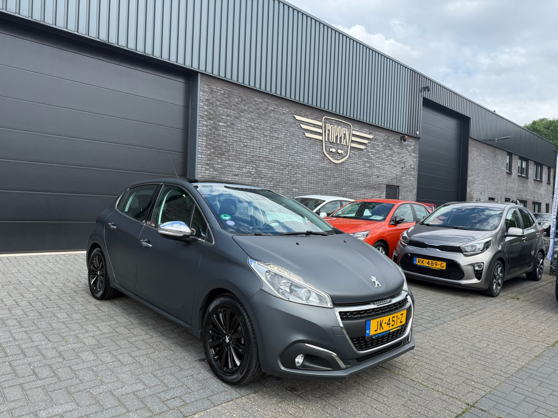 Peugeot 208 1.2 110PK Allure | 2E EIGENAAR | 3/6/12MND GARANTIE | PANO | DAB | CARPLAY | NAVI | CRUISE | JBL | AIRCO | TREKHAAK | MAT |