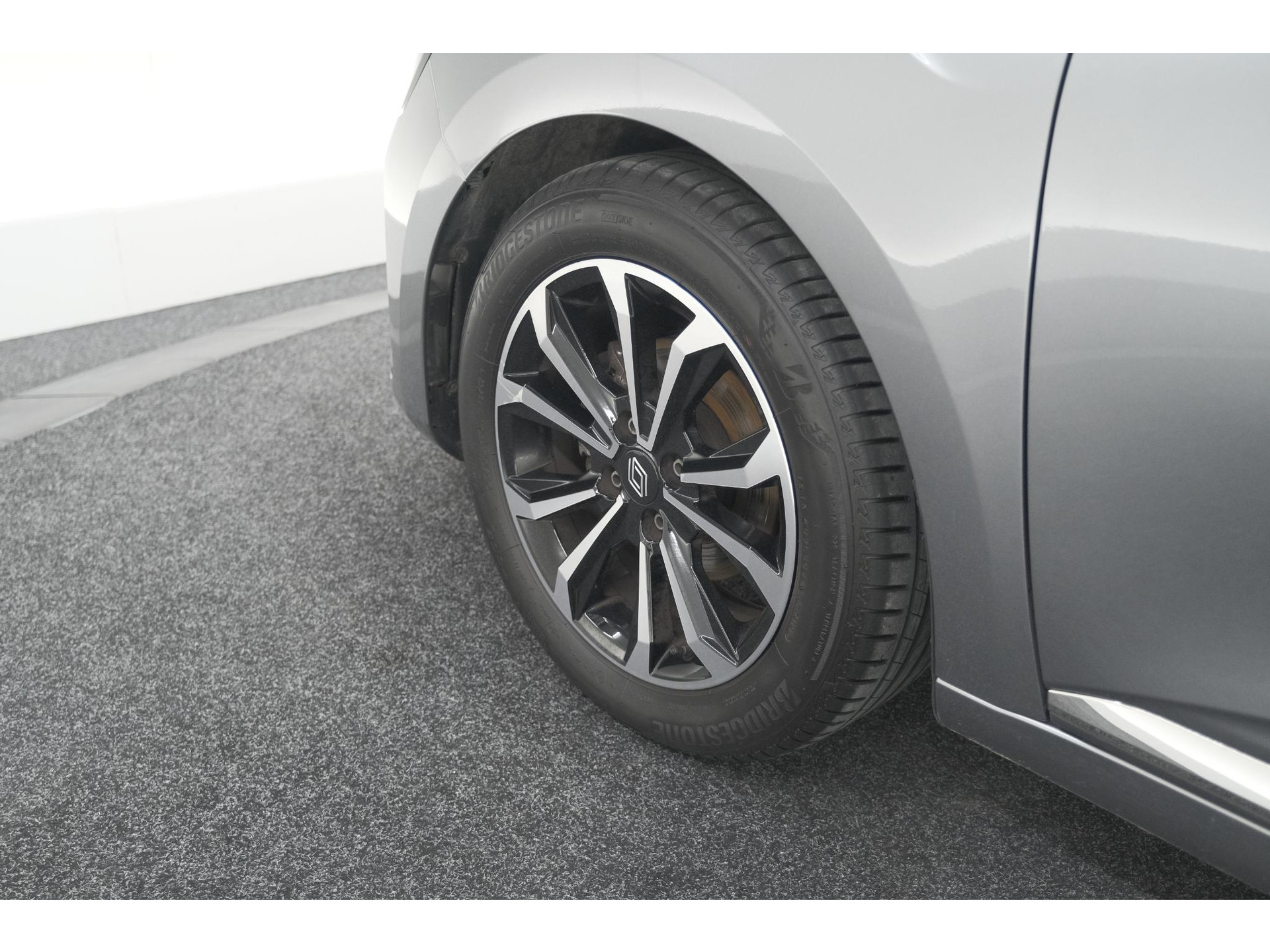 Renault Clio TCe 90 GPF techno | 360 Camera | Adaptieve Cruise Control | 9.3 Inch Groot Scherm