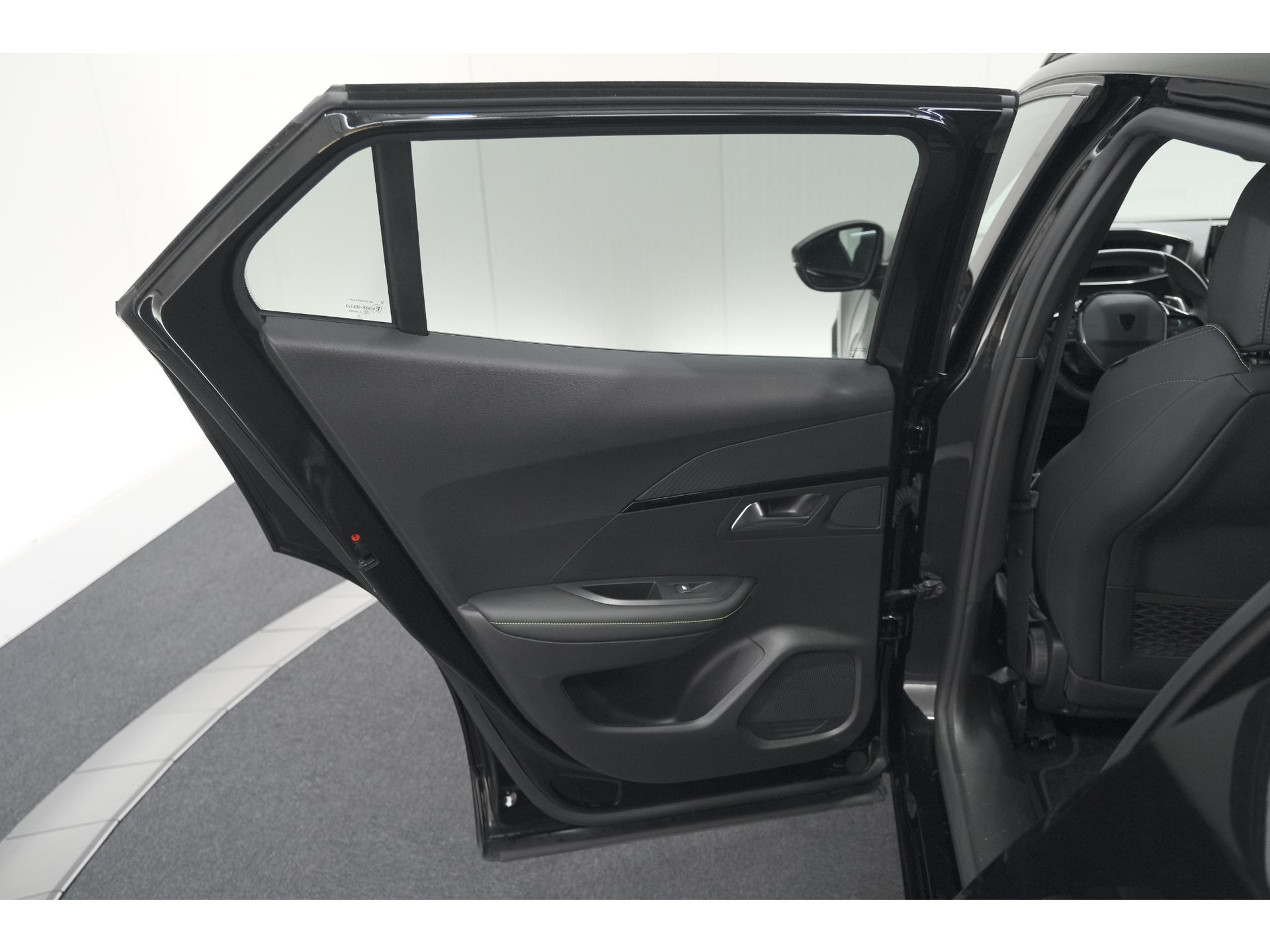Peugeot 2008 1.2 Hybrid 145 GT | Camera | Apple Carplay | Parkeersensoren
