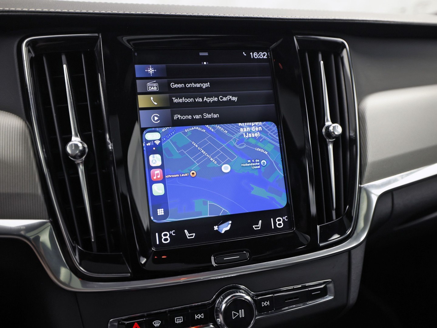 Volvo V90 2.0 T4 R-Design Automaat 190Pk (PANORAMADAK, HARMAN/KARDON, MEMORY SEATS, APPLE CARPLAY, GETINT GLAS, CAMERA, STOELVERWARMING, LEDER, NIEUWE APK, NIEUWSTAAT)