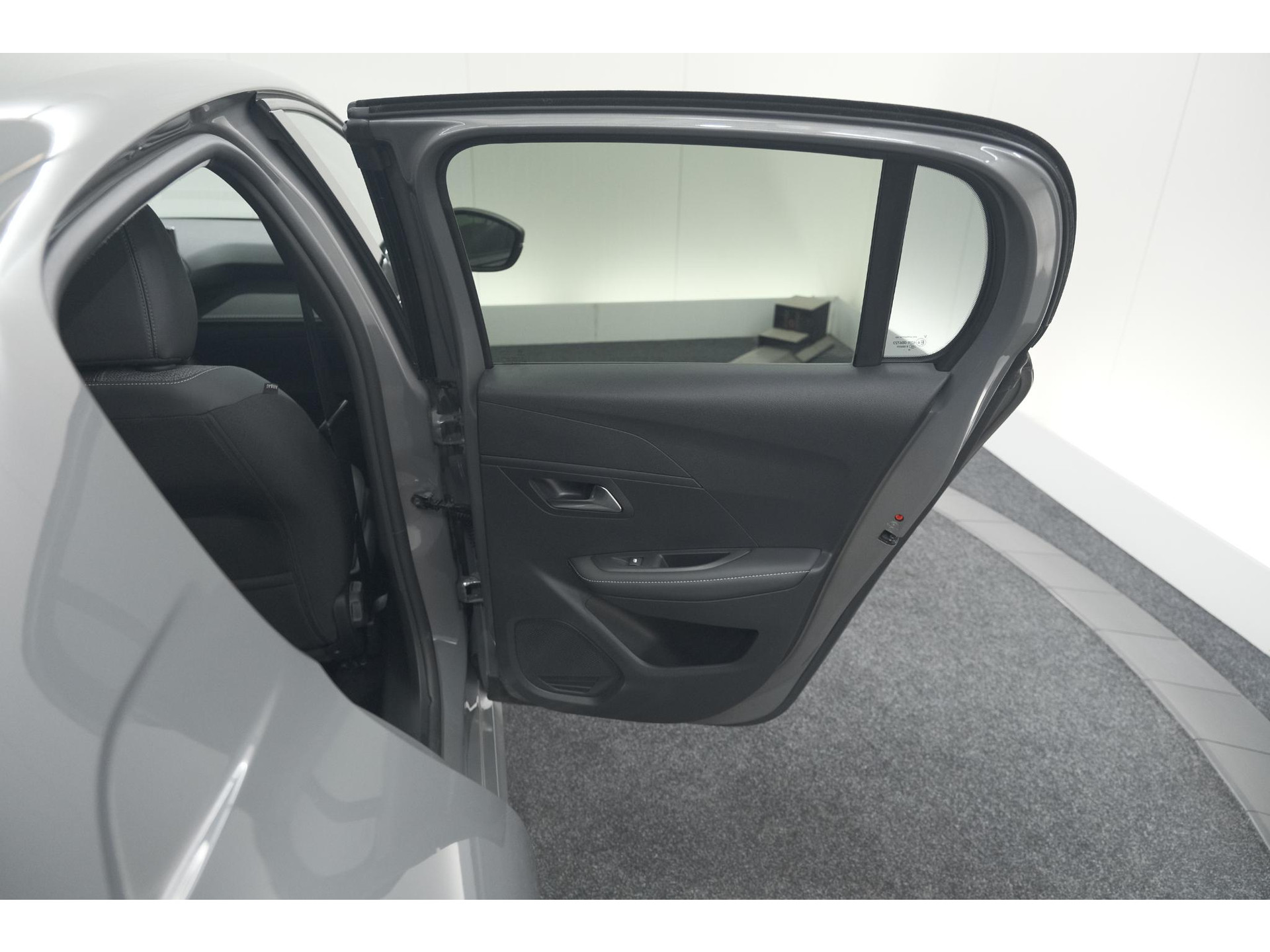 Peugeot 208 Hybrid 100 e-DCS6 Allure | Camera | Apple Carplay | Keyless Entry | Parkeersensoren