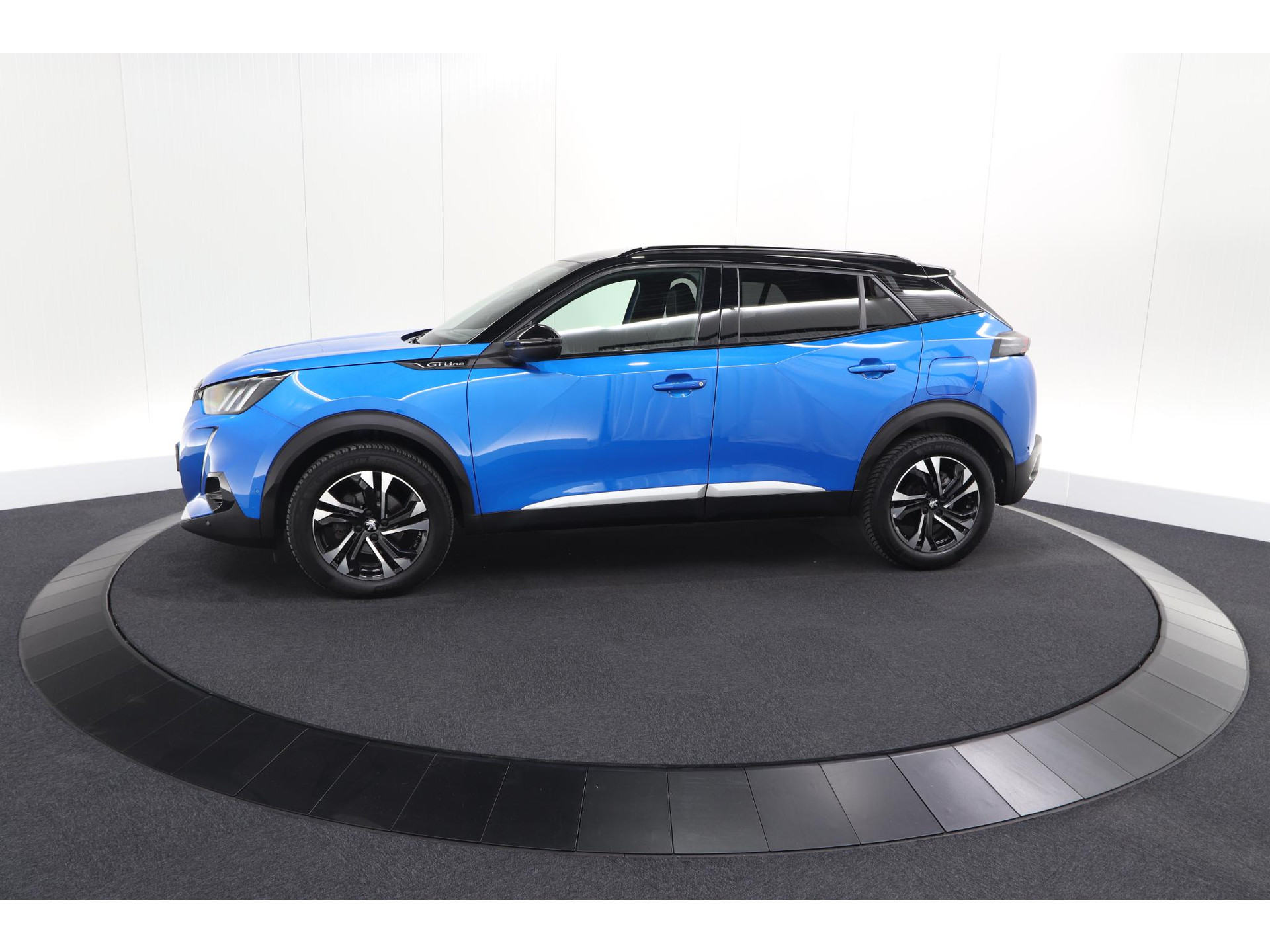 Peugeot 2008 PureTech 130 EAT8 GT-Line | Camera | Dodehoekdetectie | Adaptieve Cruise Control | Apple Carplay