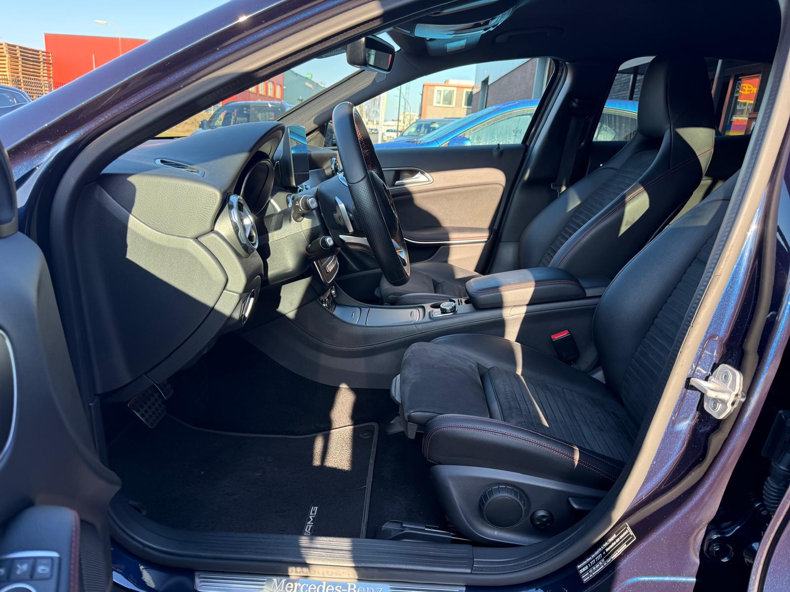 Mercedes-Benz GLA-klasse 180 Business Solution AMG | 2E EIGENAAR | 3/6/12MND GARANTIE | LED | CARPLAY | CRUISE | AUTOMAAT | STOELVERWARMING |