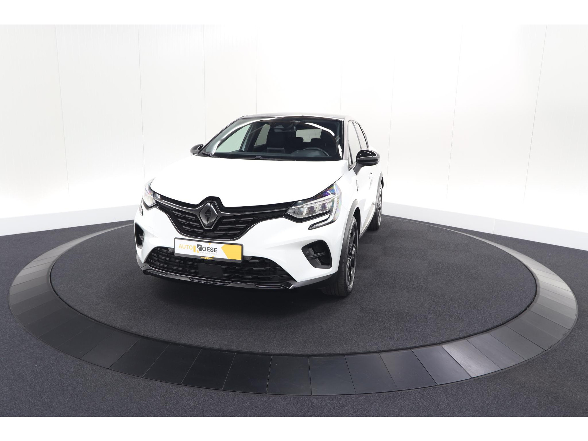Renault Captur 1.6 E-Tech hybrid 145 SL Rive Gauche | Trekhaak | Camera | Apple Carplay | 9.3 Inch Grootscherm