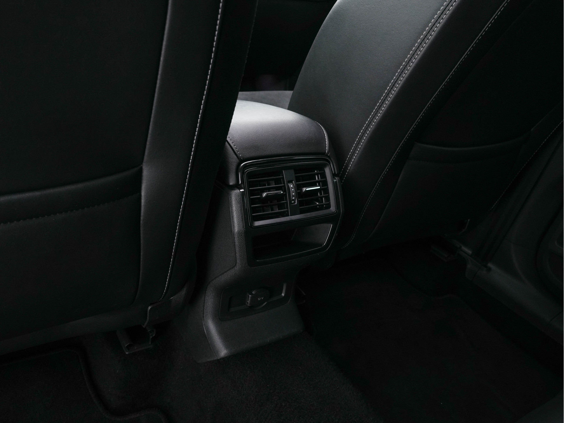 ŠKODA Kodiaq 1.5 TSI Sportline Business (INCL-BTW) Aut. *PANO | LEATHER-MICROFIBRE | FULL-LED | MEMORY-PACK | DIGI-COCKPIT | NAVI-FULLMAP | CAMERA | DAB+ | AMBIENT-LIGHT | KEYLESS | DAB+ | CARPLAY | PRIVACY-GLASS | 20"ALU*