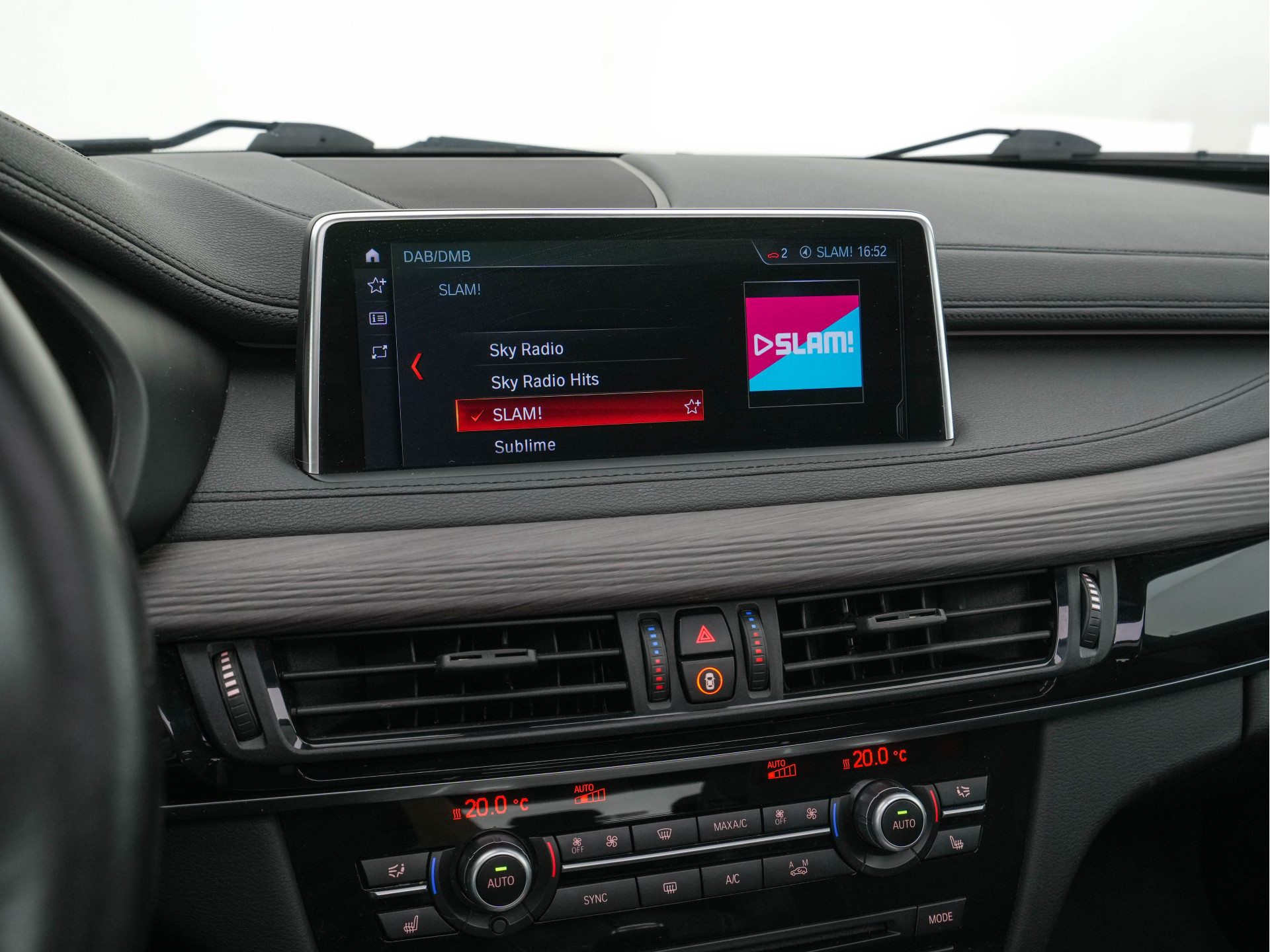 BMW X6 xDrive30d High Executive Design-Edition-Extravagance Aut. *PANO | LEATHER-ALCANTARA | FULL-LED | MEMORY-PACK | HEAD-UP | HIFI-SOUND | KEYLESS | DAB+ | BLIND-SPOT | CAMERA | HEATED-SPORTSEATS | SHIFTPADDLES | SOFTCLOSE | TOWBAR | 20''ALU*