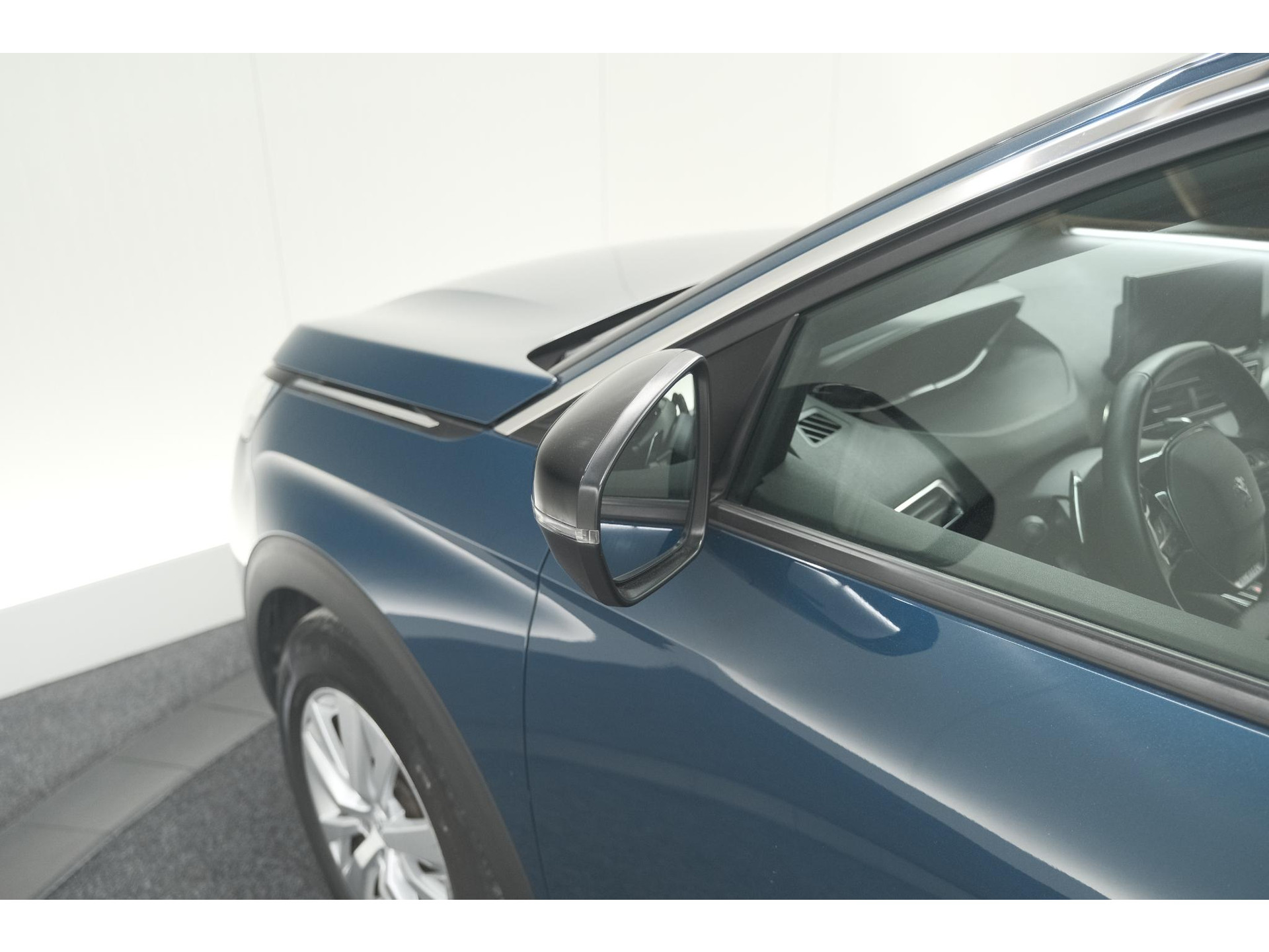Peugeot 5008 PureTech 130 EAT8 Active Pack | 7 Zitplaatsen | Camera | Navigatie | Apple Carplay | Parkeersensoren