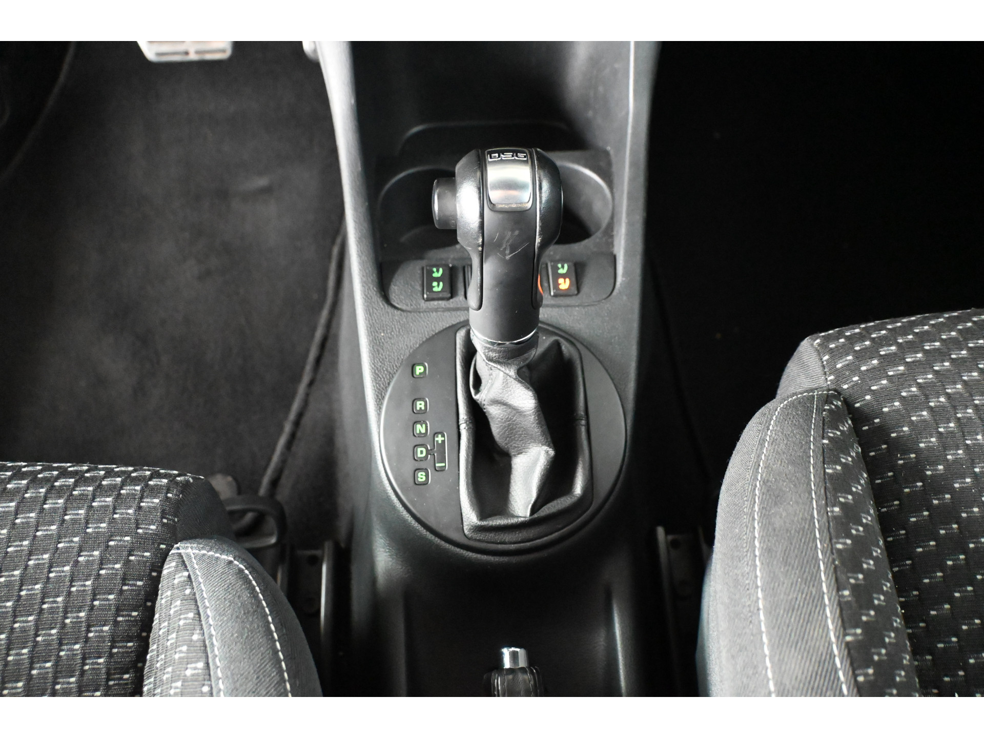 ŠKODA Fabia 1.4 TSI RS 180PK! Automaat Clima Carplay Cruise Control Stoelverwarming Inruil Mogelijk!