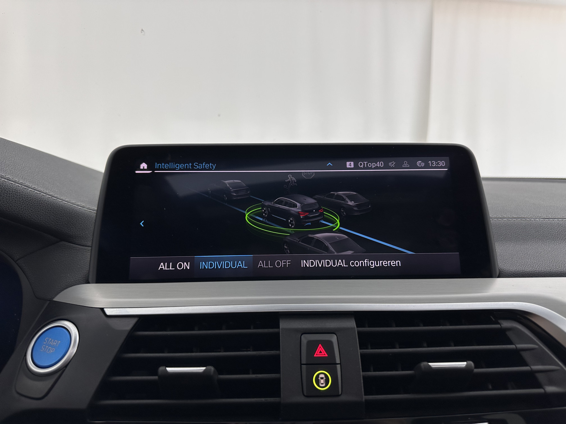 BMW iX3 High Executive 80 kWh [ 3-Fase-11kW ] {SOH-98%} (INCL-BTW) Aut. *PANO | LEATHER | HARMAN/KARDON | FULL-LED | BLINDSPOT | MEMORY-PACK | DIGI-COCKPIT | HEATED-SPORTSEATS | KEYLESS | TOPVIEW | DAB+ | NAVI-FULLMAP | HEAD-UP | PRIVACY-GLASS | .