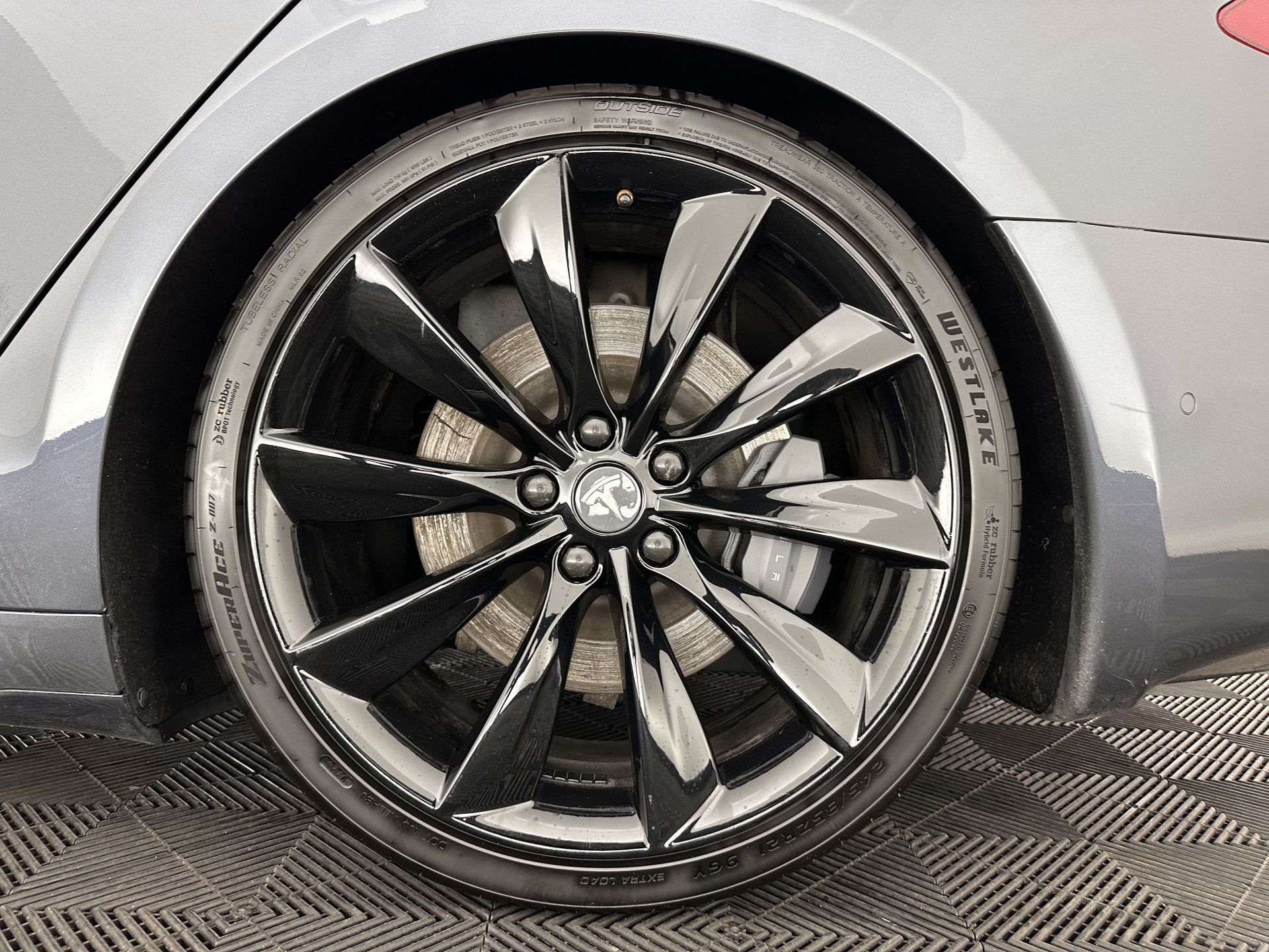 Tesla Model S 75D Base [ 3-Fase-17kW ] (SOH-85%) Aut. *PANO-WINDOW | LEATHER-FABRIC | AIRSUSPENION | FULL-LED | NAVI-FULLMAP | KEYLESS | MEMORY-PACK | HEATED-COMFORTSEATS | DIGI-COCKPIT | CARBON-INLAY | AUTOPILOT | 21"ALU*