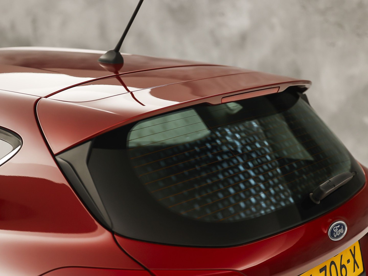 Ford Fiesta 1.0 EcoBoost Titanium (APPLE CARPLAY, GROOT NAVI, CLIMATE, CAMERA, KEYLESS, SPORTSTOELEN, ADAPTIVE CRUISE, LM VELGEN, NIEUWSTAAT)
