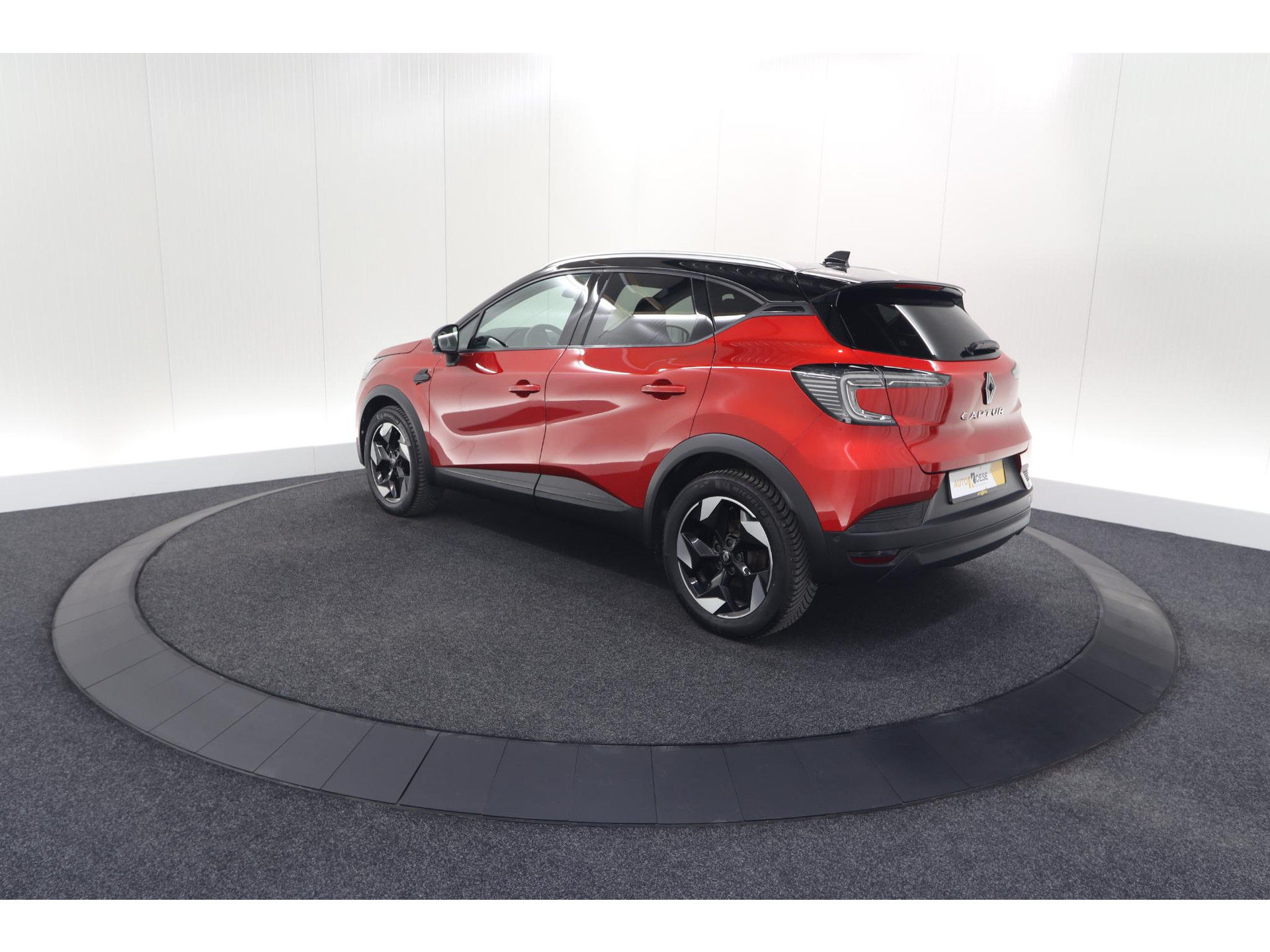 Renault Captur TCe 90 techno | Nieuw Model | Camera | Harman Kardon | Apple Carplay | Parkeersensoren | 18 Inch Lichtmetalen Velgen