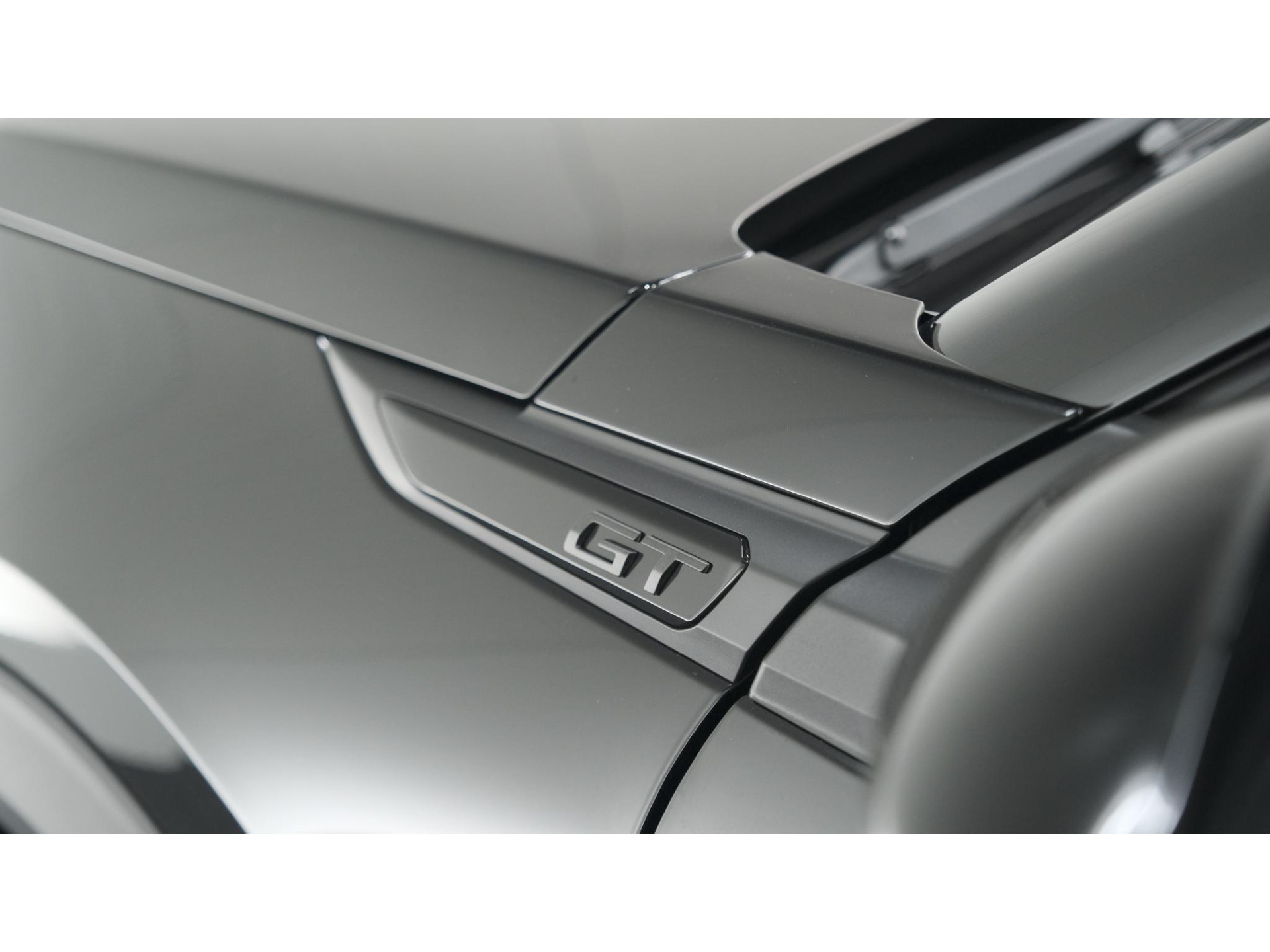 Peugeot 2008 PureTech 130 EAT8 GT | 360 Camera | Adaptieve Cruise Control | Dodehoekdetectie | Apple Carplay