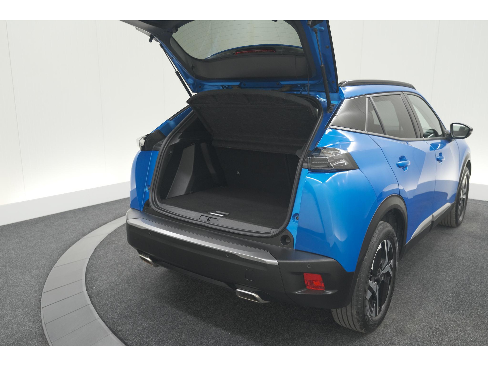 Peugeot 2008 PureTech 130 EAT8 Blue Lease Allure | Camera | Navigatie | Parkeersensoren | Apple Carplay