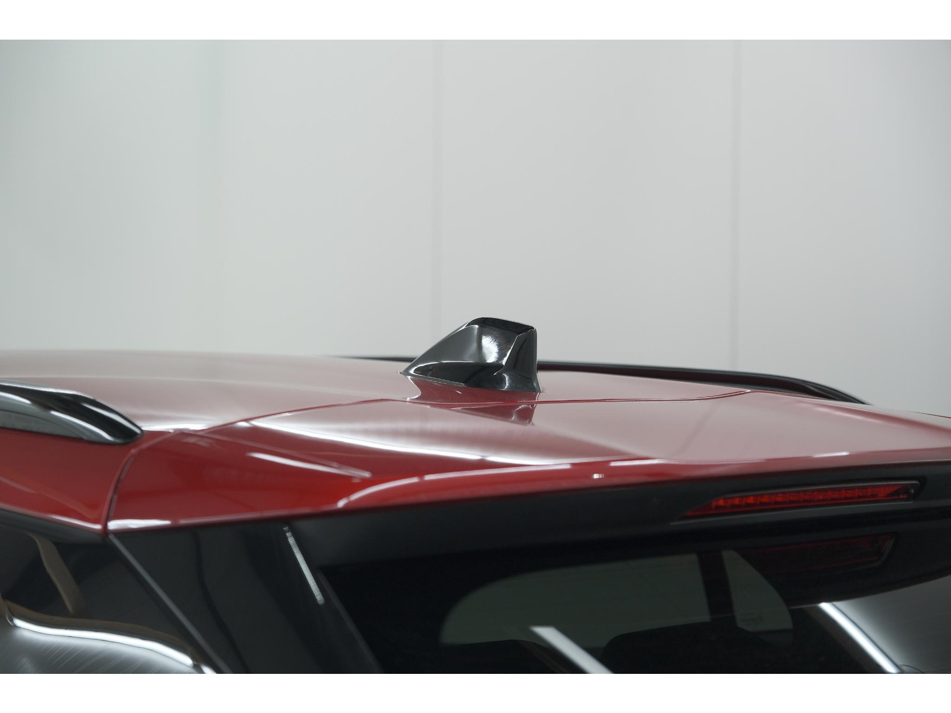 Peugeot 2008 1.2 Hybrid 145 Allure | 360 Camera | Adaptieve Cruise Control | Dodehoekdetectie | Apple Carplay