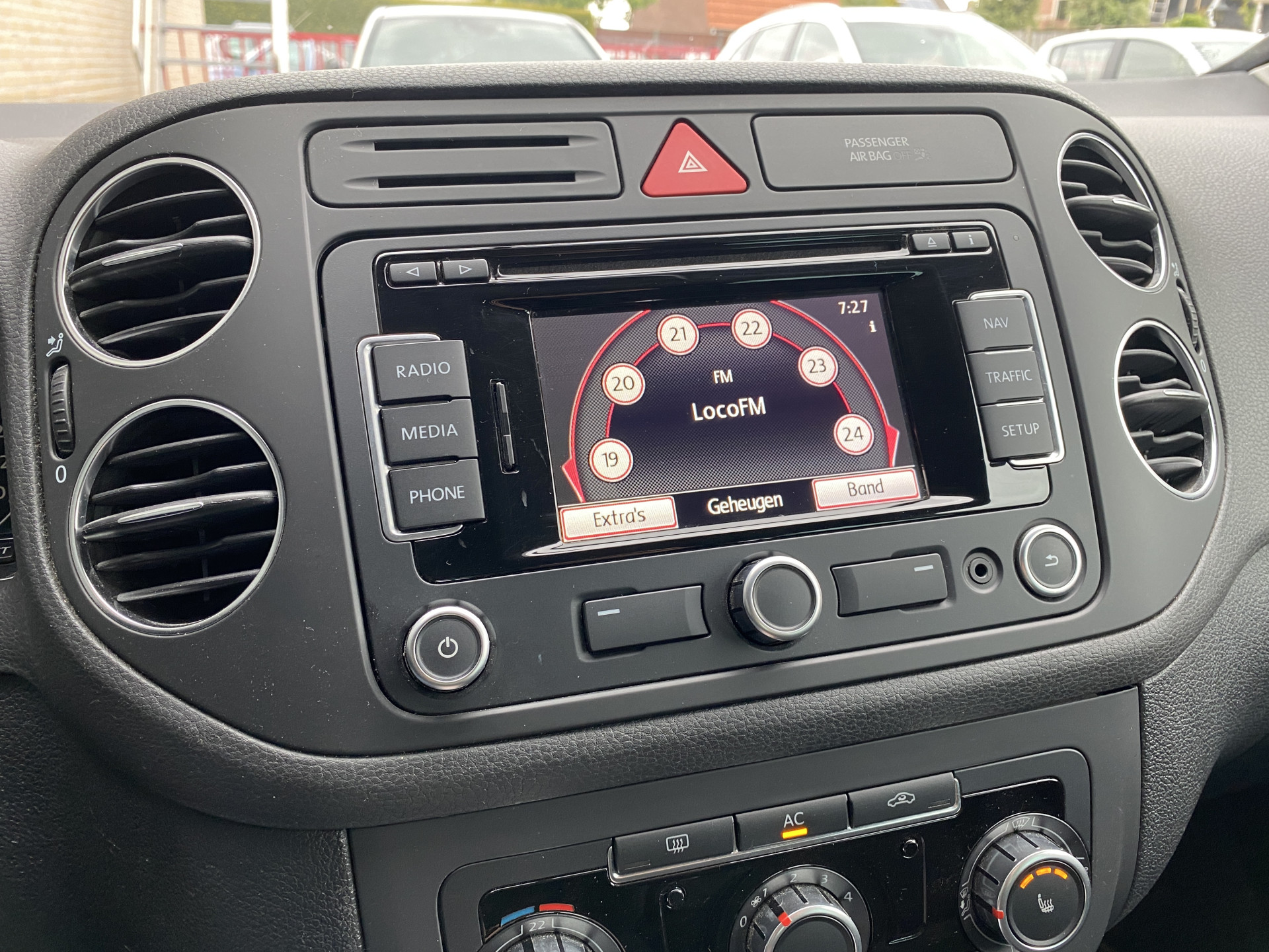 Volkswagen Golf Plus 1.4 TSI 122 pk Team AUT. | navigatie | cruise control | stoelverwarming | trekhaak | all season banden