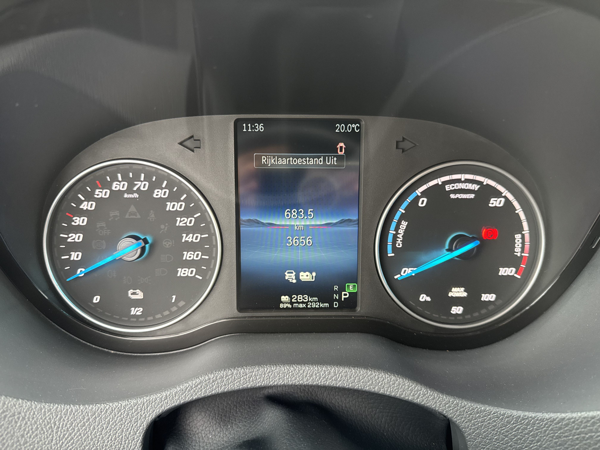Mercedes-Benz eSprinter 314 Pro 81kWh L2H2 313km WLTP 2000kg Trekvermogen 115kw Snelladen Adaptieve Cruise Widescreen Camera