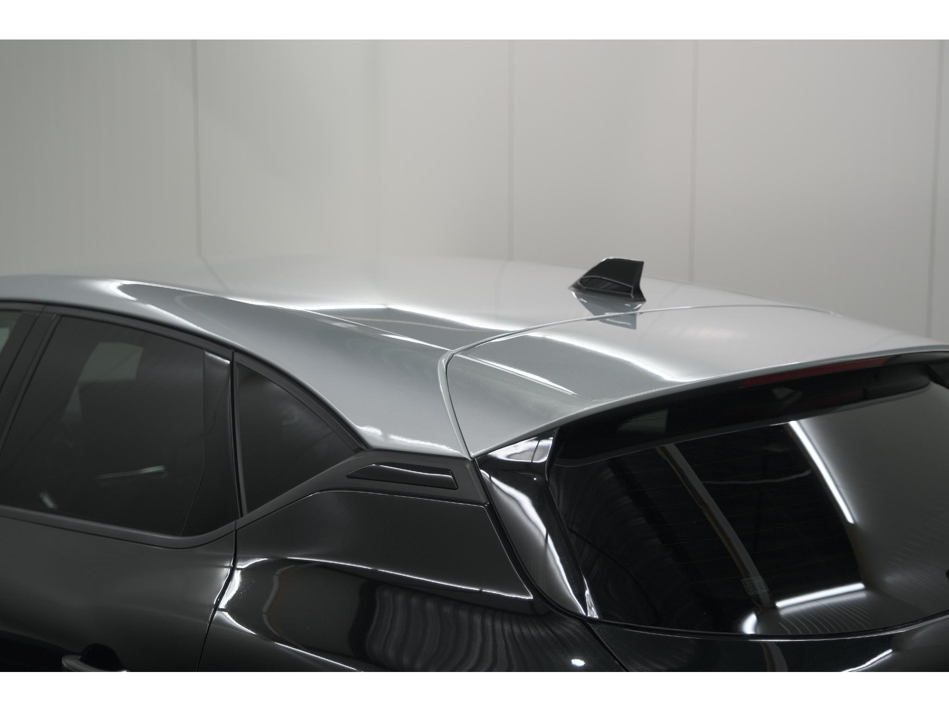 Renault Captur 1.8 E-Tech full hybrid 160 techno | Camera | Adaptieve Cruise Control | Navigatie