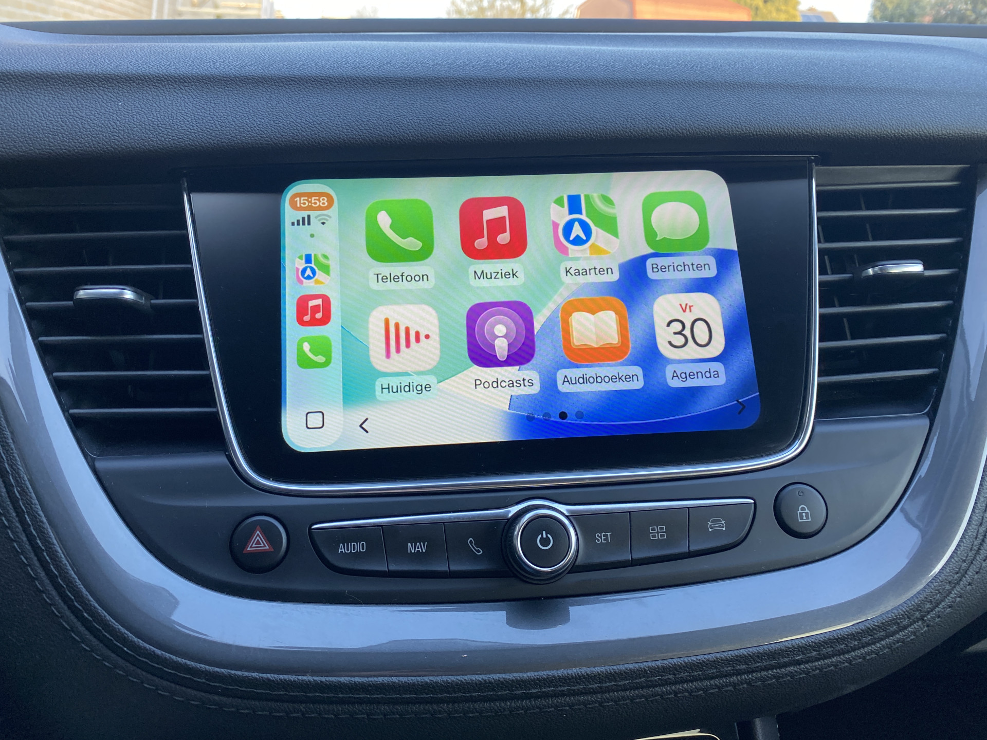 Opel Grandland X 1.2 Turbo Business Executive 130 pk | 1e eigenaar | dealer onderh. | leder interieur | navigatie | camera | carplay