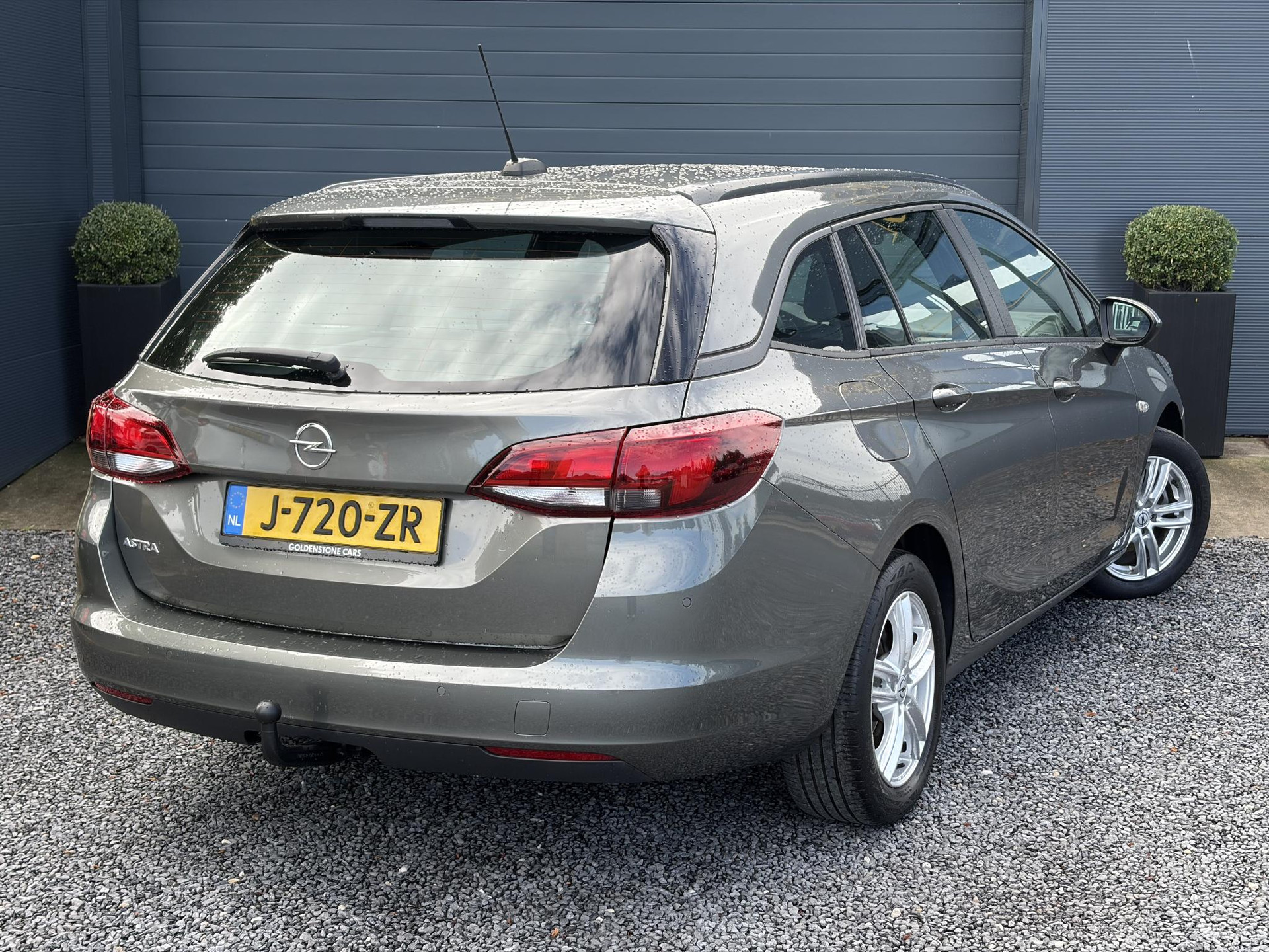Opel Astra 1.2 Business Edition 147pk l 2e Eigenaar l Trekhaak l Navi l Carplay l 6 Bak l Clima l Cruise l Pdc V+A l Recent beurt gehad l Lm velgen l N.A.P l Apk tot 07-2028