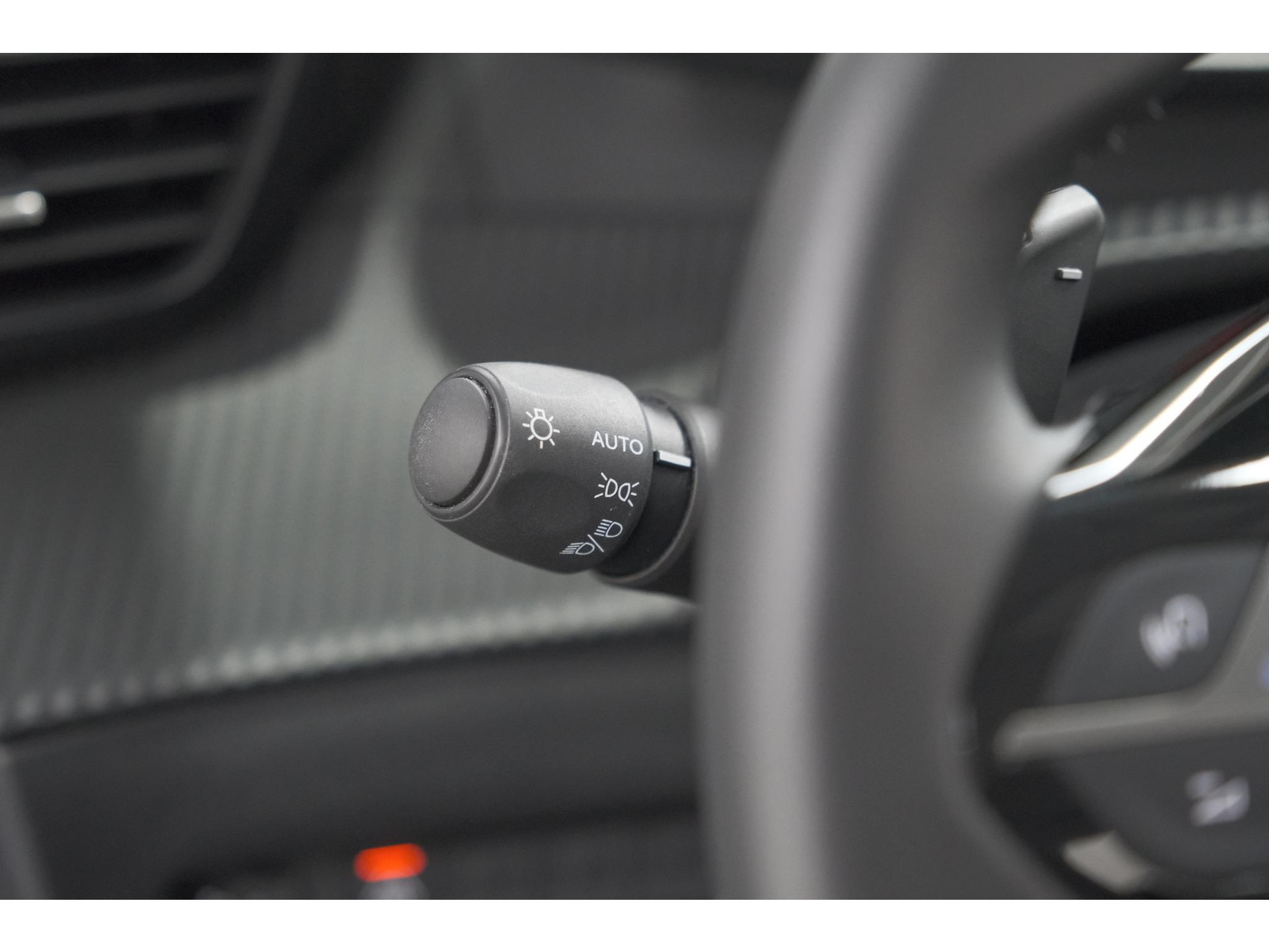Peugeot 208 PureTech 100 EAT8 Allure Pack | Camera | Navigatie | Apple Carplay | Parkeersensoren