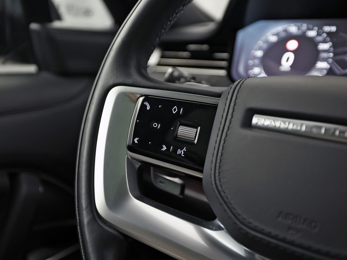 Land Rover Range Rover 3.0 P510e Autobiography PHEV Automaat 510Pk (LEDEREN HEMEL, MASSAGE, MEMORY, ACHTERASBESTURING, MERIDIAN, STOELKOELING/VERWARMING V+A, KOELKAST, 360 CAMERA, SFEERVERLICHTING, NIEUWE APK)