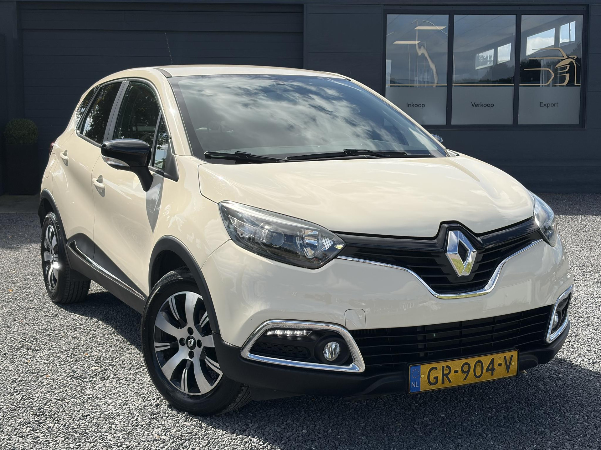 Renault Captur 0.9 TCe Expression ✓1e Eigenaar✓Recent beurt gehad✓Dealer Onderhouden✓Navi✓Keyless✓Lm velgen✓Airco✓Cruise✓Pdc✓N.A.P✓Apk tot 08-2027