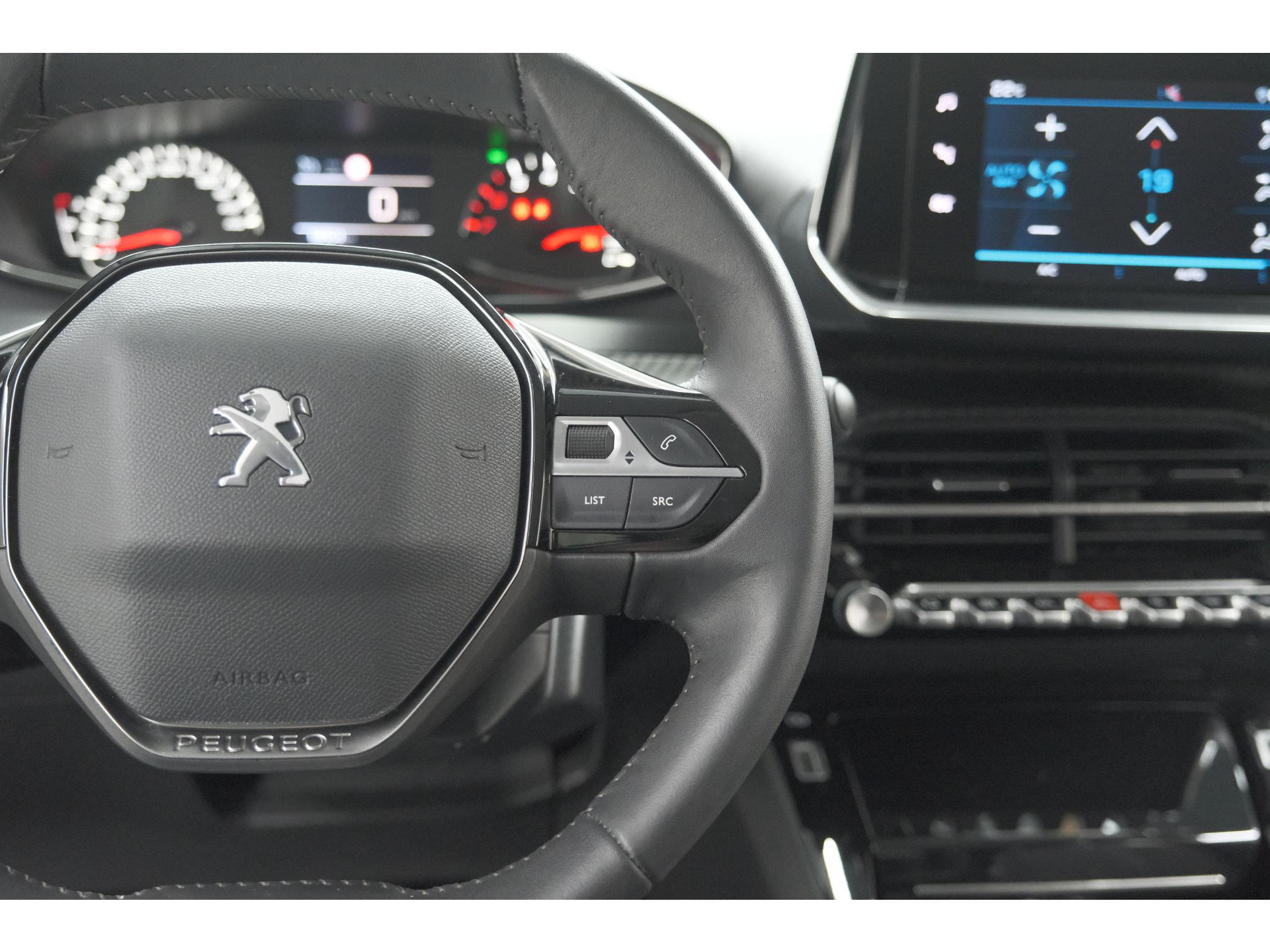 Peugeot 208 PureTech 100 Allure Pack | Camera | Apple Carplay | Stoelverwarming | Parkeersensoren