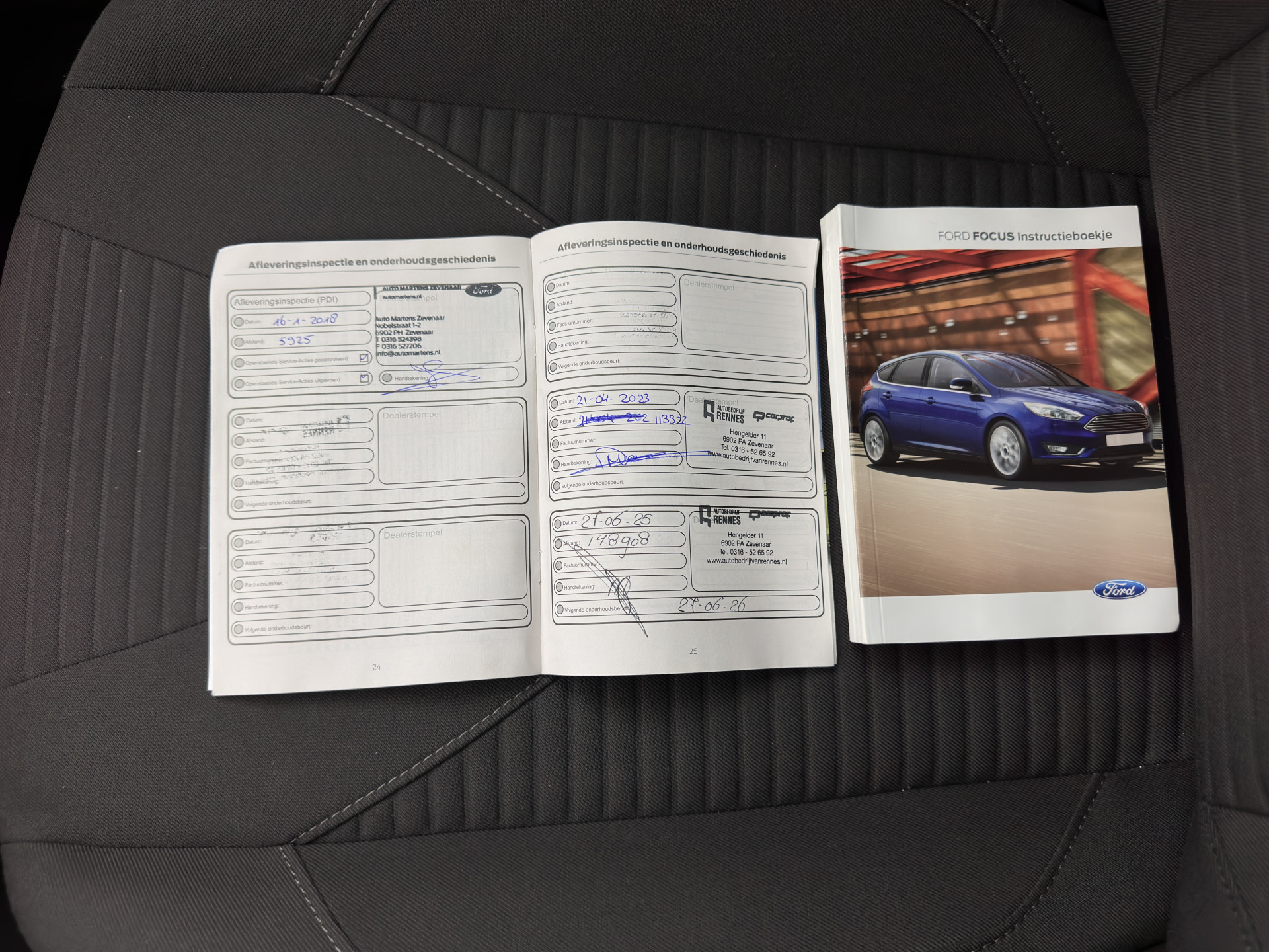 Ford Focus Wagon 1.5 TDCI Titanium Lease Edition (INCL-BTW) Aut. *NAVI-FULLMAP | HEATED-COMFORTSEATS | KEYLESS | PRIVACY-GLASS | ECC | SYNC-AUDIO | PDC | CRUISE | 16''ALU*