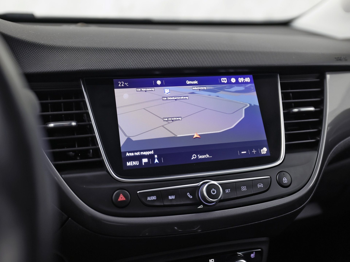 Opel Crossland X 1.2 Turbo Innovation Sport Automaat (APPLE CARPLAY, GROOT NAVI, CLIMATE, STUUR/STOELVERWARMING, SPORTSTOELEN, LEDER, GETINT GLAS, PARKEERSENSOREN, NIEUWSTAAT)