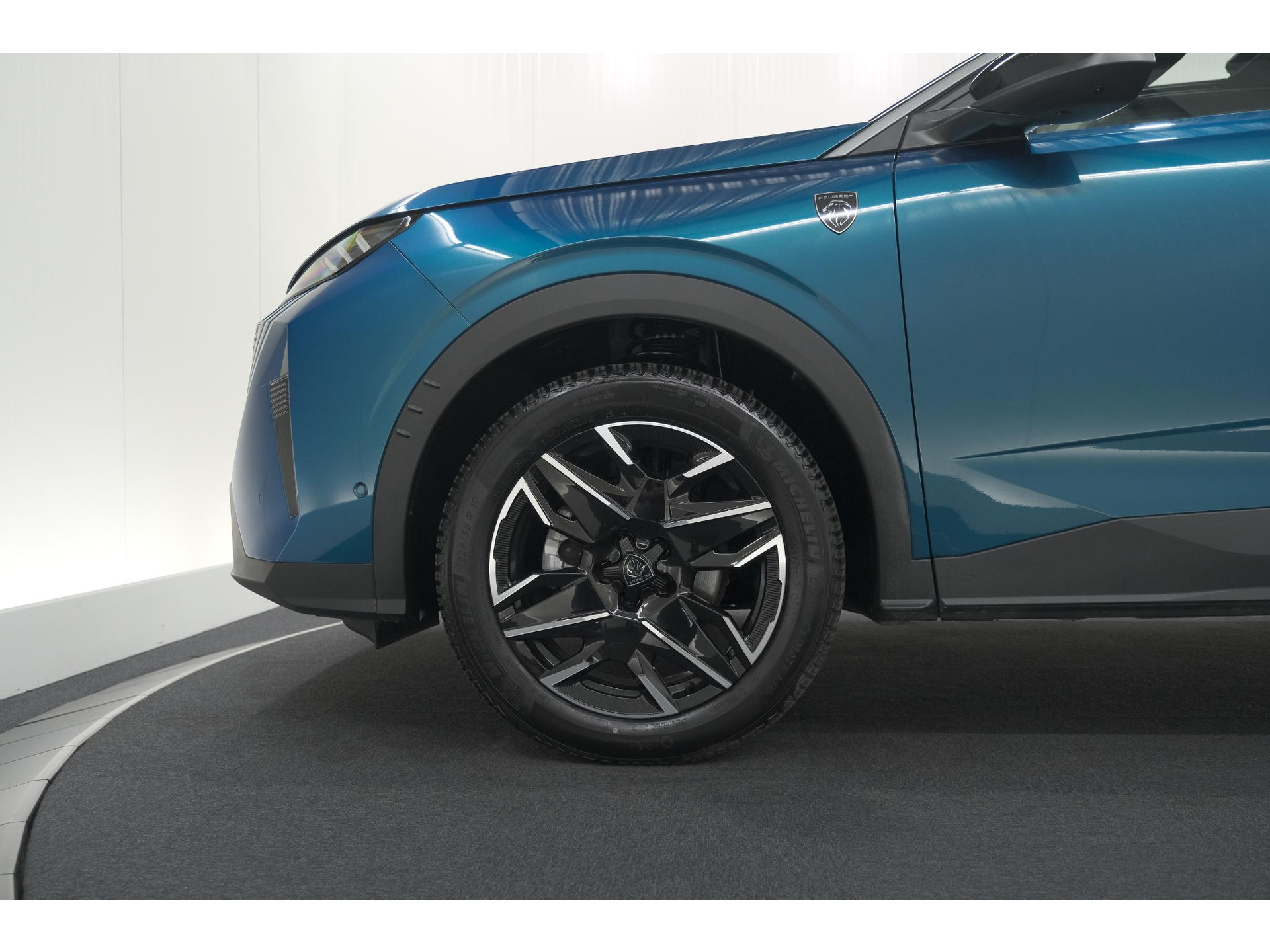 Peugeot 3008 1.2 Hybrid 145 GT | Panoramadak | Focal Hi-Fi | 360 Camera | Elektronische kofferklep