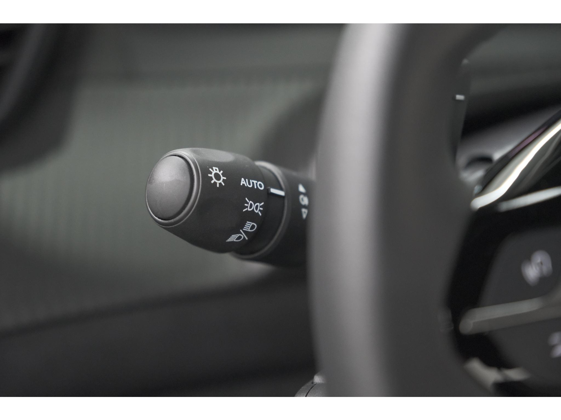 Peugeot 2008 1.2 Hybrid 145 Allure | 360 Camera | Adaptieve Cruise Control | Dodehoekdetectie