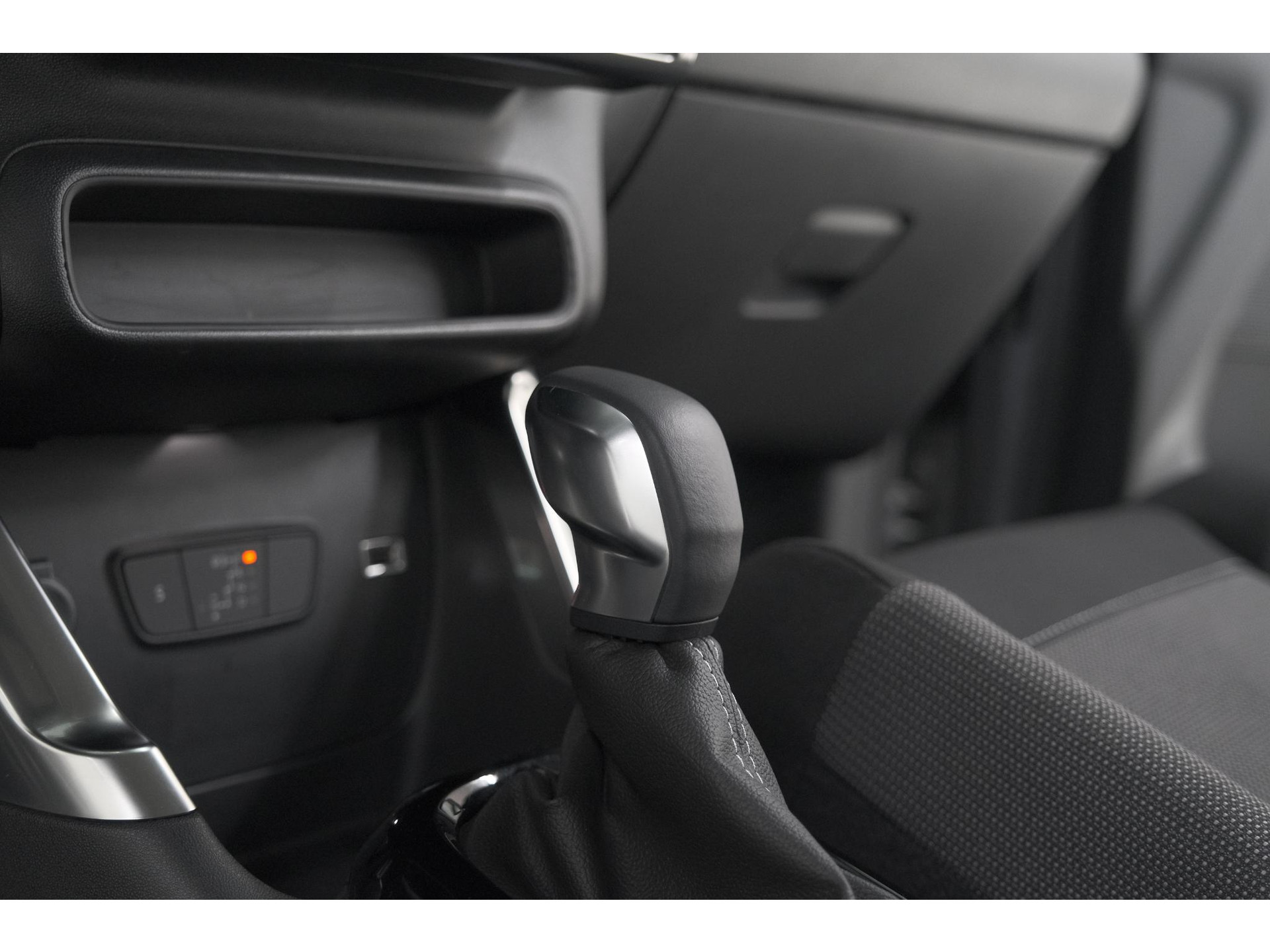 Citroen C3 Aircross PureTech 130 EAT6 Max | Parkeersensoren | Stoelverwarming | Apple Carplay | 16 Inch Lichtmetalen Velgen