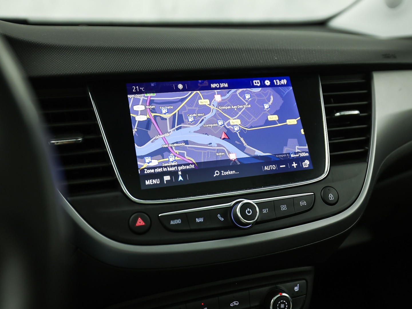 Opel Crossland X 1.2 Turbo Innovation Sport Automaat (PANORAMADAK, APPLE CARPLAY, GROOT NAVI, 360 CAMERA, STUUR/STOELVERWARMING, SPORTSTOELEN, TREKHAAK, LM VELGEN, NIEUWSTAAT)