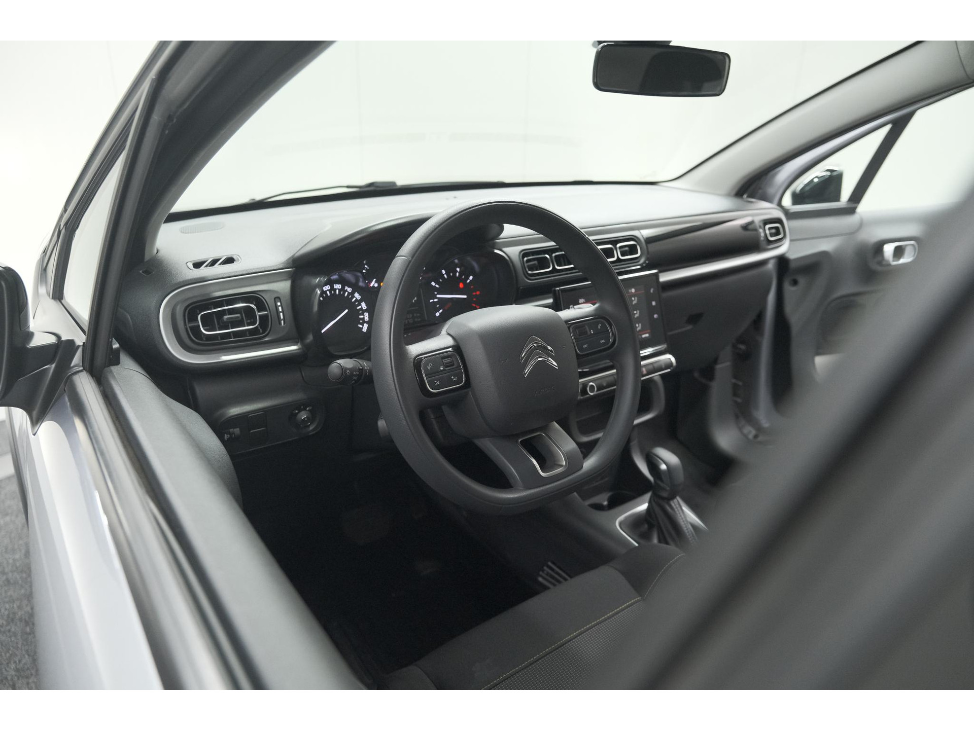 Citroen C3 PureTech 110 EAT6 Max | Apple Carplay | Parkeersensoren | Climate Control | 16 Inch Lichtmetalen Velgen