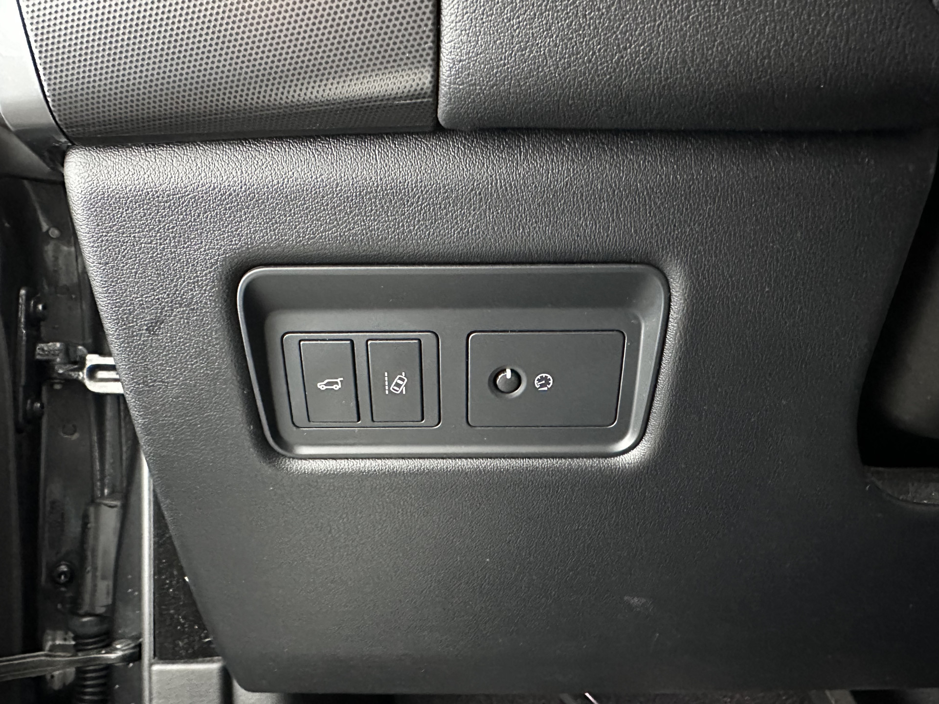 Land Rover Range Rover Sport 3.0 TDV6 HSE Dynamic Aut. *PANO | DIGI-COCKPIT | LEATHER | XENON | NAVI-FULLMAP | CAMERA | KEYLESS | AIR-SUSPENSION | ECC | PDC | HEATED-SPORTSEATS | AMBIENT-LIGHT | CARBON-INLAY | SHIFT-PADDLES | CRUISE |