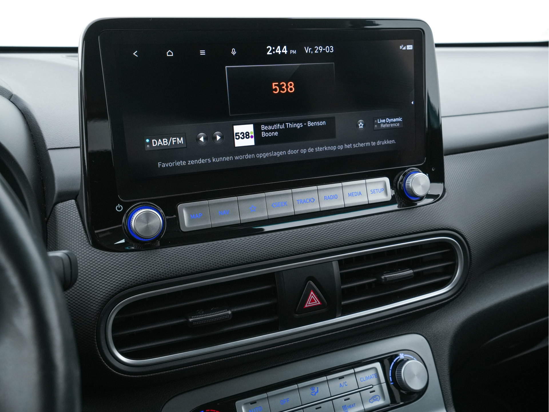 Hyundai Kona EV Comfort 39 kWh {SOH-100%} (INCL-BTW) Aut. *HEAT-PUMP | NAVI-FULLMAP  | KEYLESS | KRELL-AUDIO | CAMERA | DAB | ECC | PDC | ADAPTIVE-CRUISE | LANE-ASSIST | HEATED-COMFORTSEATS | CCS-FASTLOADER | LANE-ASSIST | ...