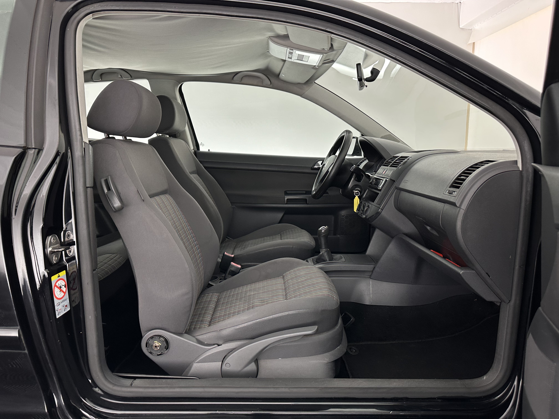 Volkswagen Polo 1.2 Optive *AIRCO | RADIO | SPORT-SEATS | 17''ALU*