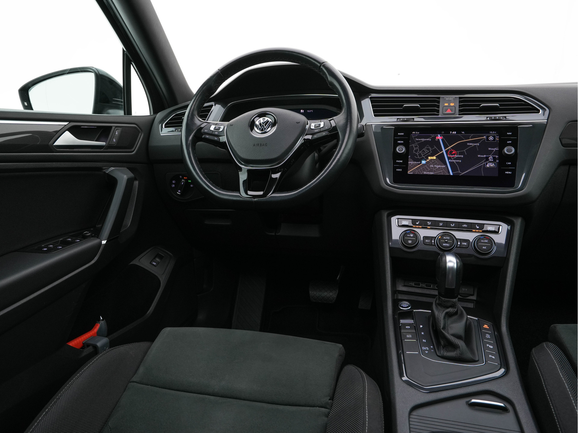 Volkswagen Tiguan Allspace 1.5 TSI R-Line Highline Business [ 7-Pers. ] Aut. *PANO | ARTVELOURS | FULL-LED | DIGI-COCKPIT | KEYLESS | ADAPTIVE-CRUISE | CAMERA | SHIFTPADDLES | CARPLAY | DAB+ | HEATED-COMFORTSEATS | NAVI-FULLMAP | PRIVACYGLASS | 19''ALU*