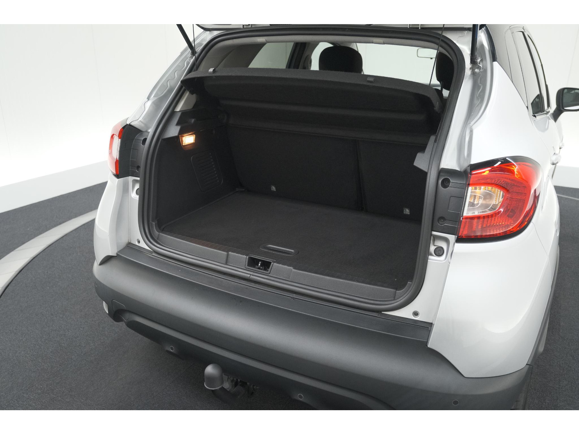 Renault Captur TCe 120 EDC Dynamique | Trekhaak | Camera | Climate Control | Navigatie