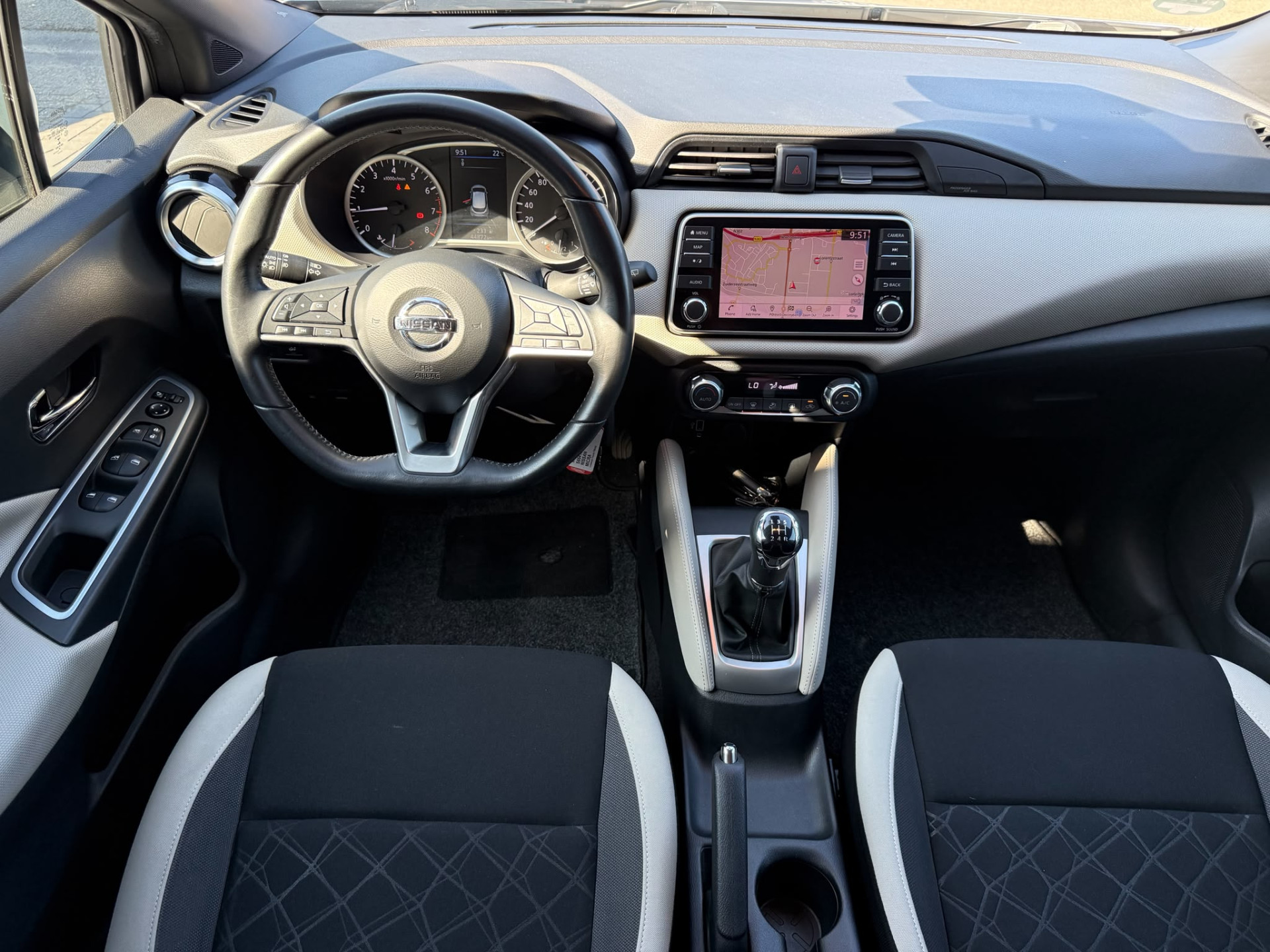 Nissan Micra 0.9 IG-T Tekna | 2E EIGENAAR | 3/6/12MND GARANTIE| CRUISE | NAVI | DAB | CAMERA | AIRCO |