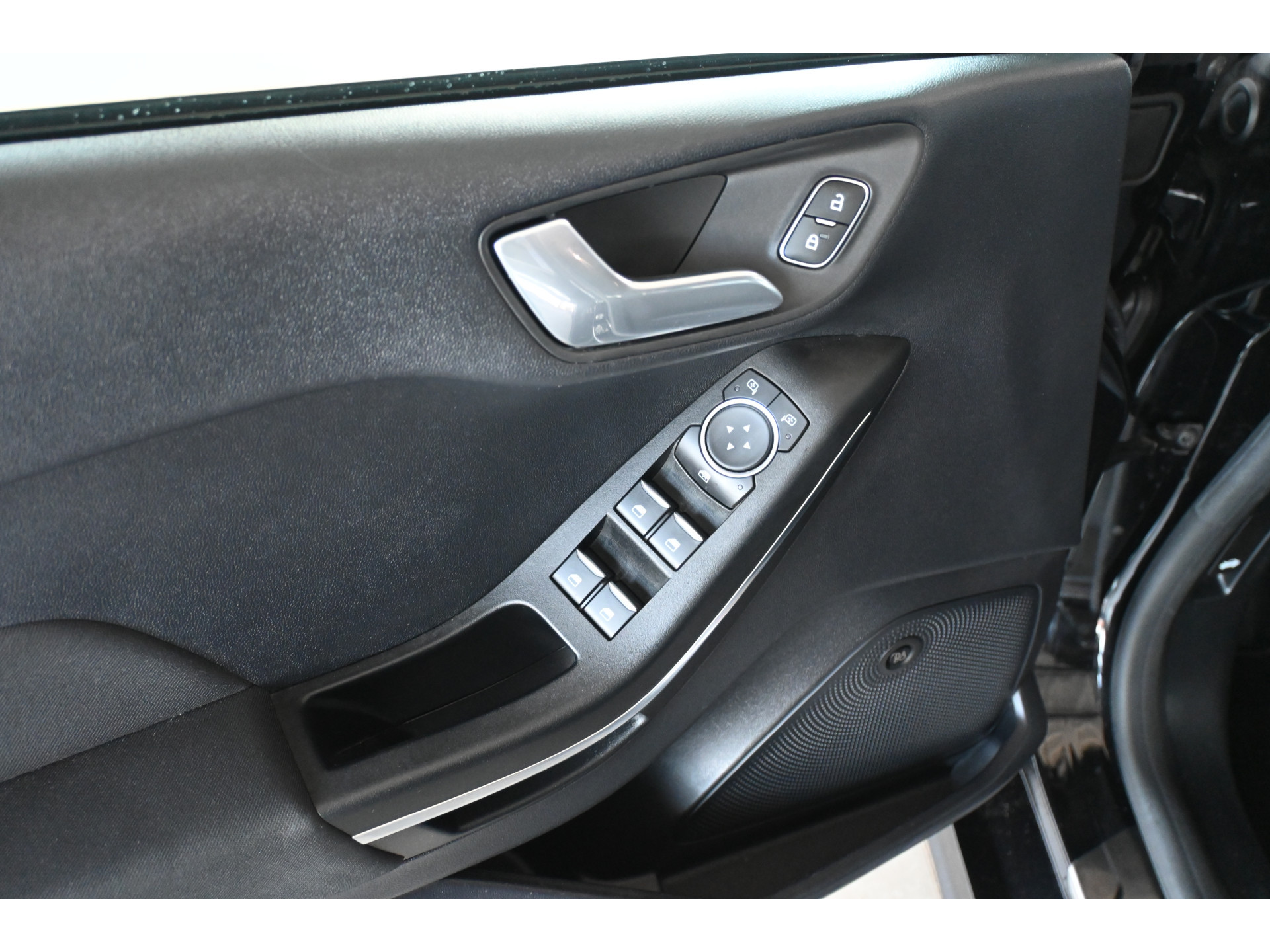 Ford Fiesta 1.0 EcoBoost ST-Line Bang & Olufsen Clima Navigatie Cruise control LED Stoelverwarming Inruil Mogelijk!